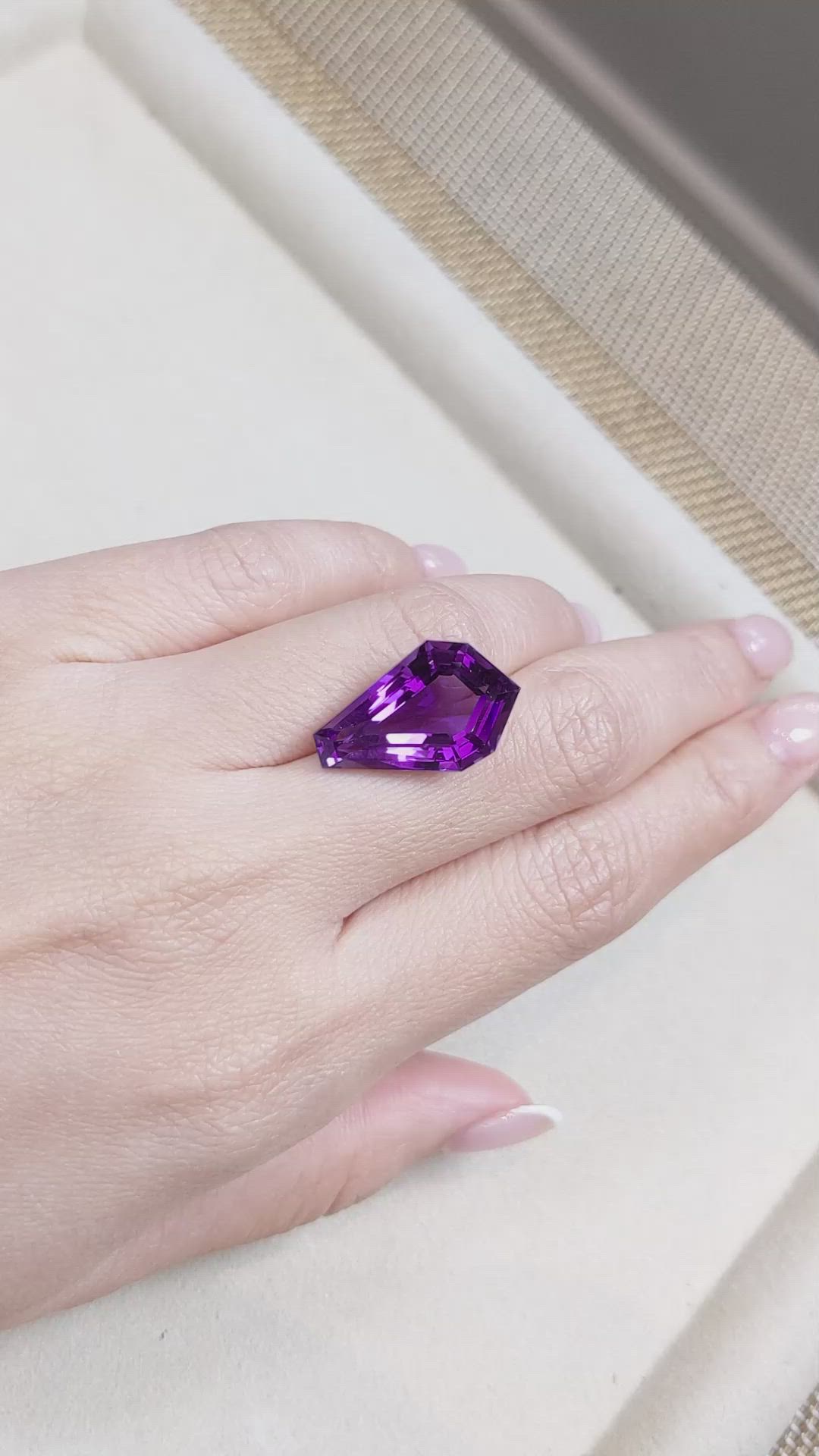 13.37 Ct. Amethyst from Bolivia Size Video