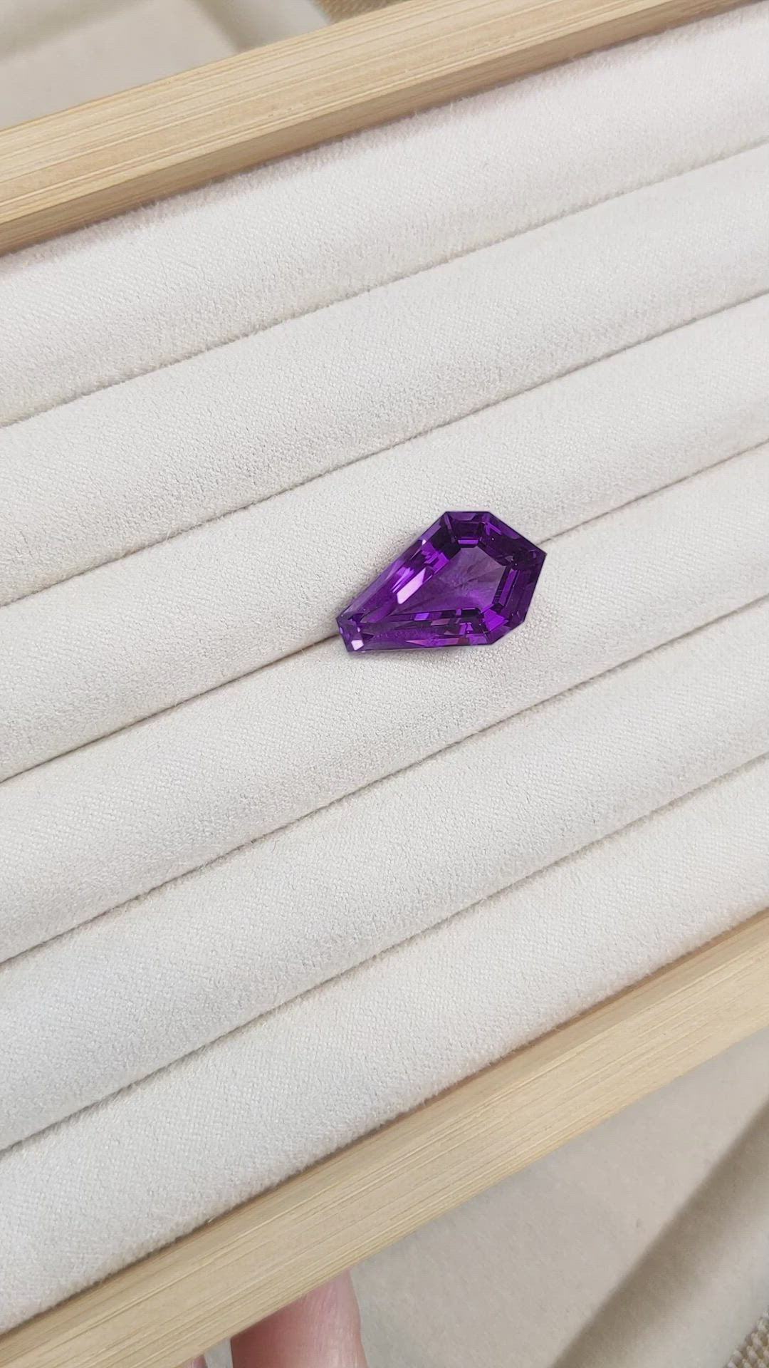 13.37 Ct. Amethyst from Bolivia Size Video