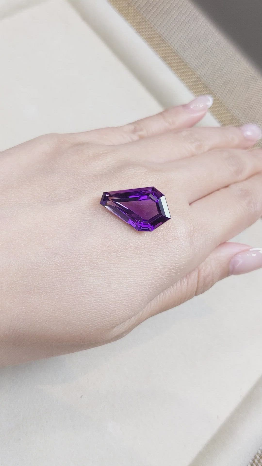 13.37 Ct. Amethyst from Bolivia Size Video