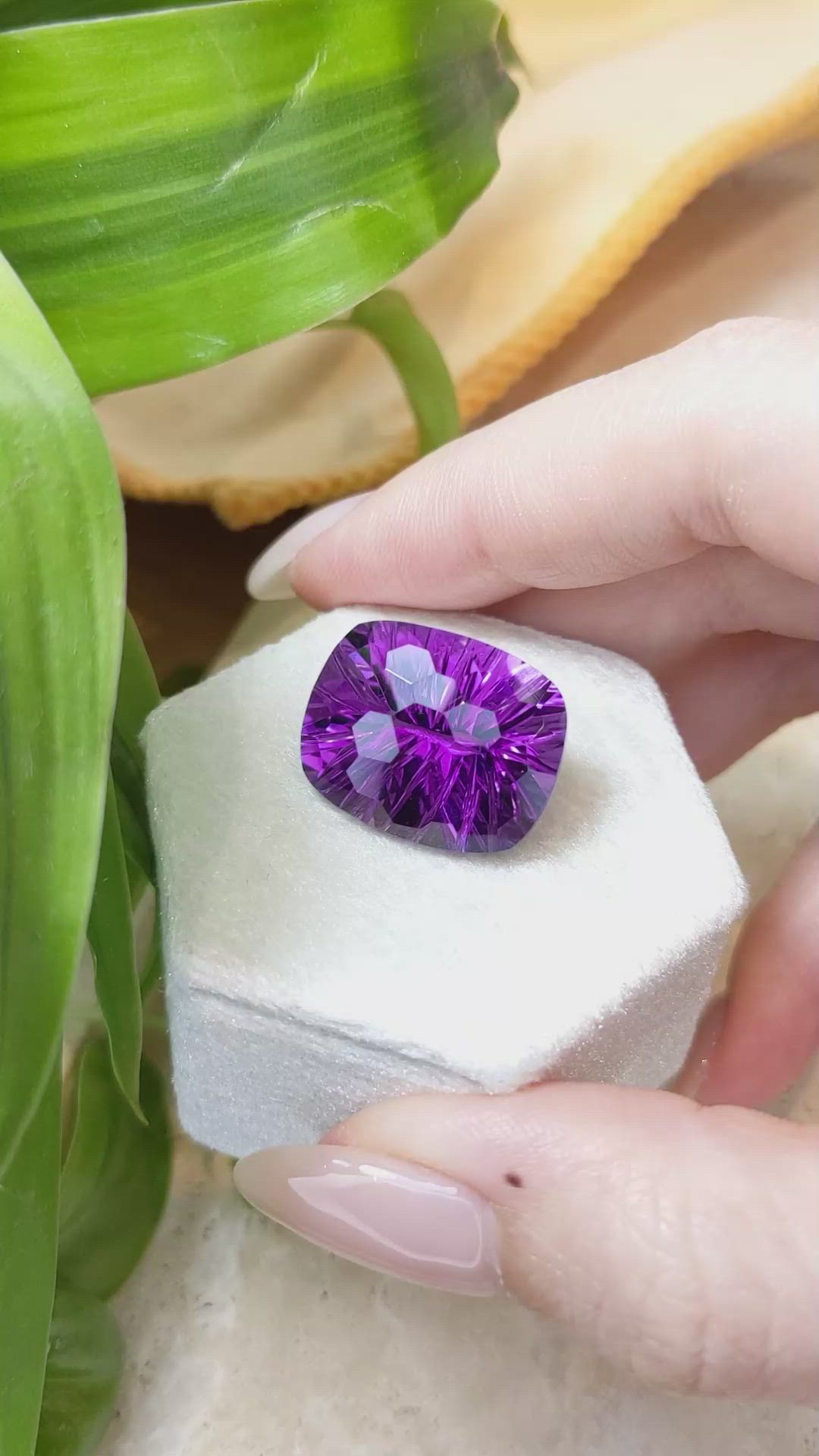 20.64 Ct. Amethyst from Bolivia Size Video