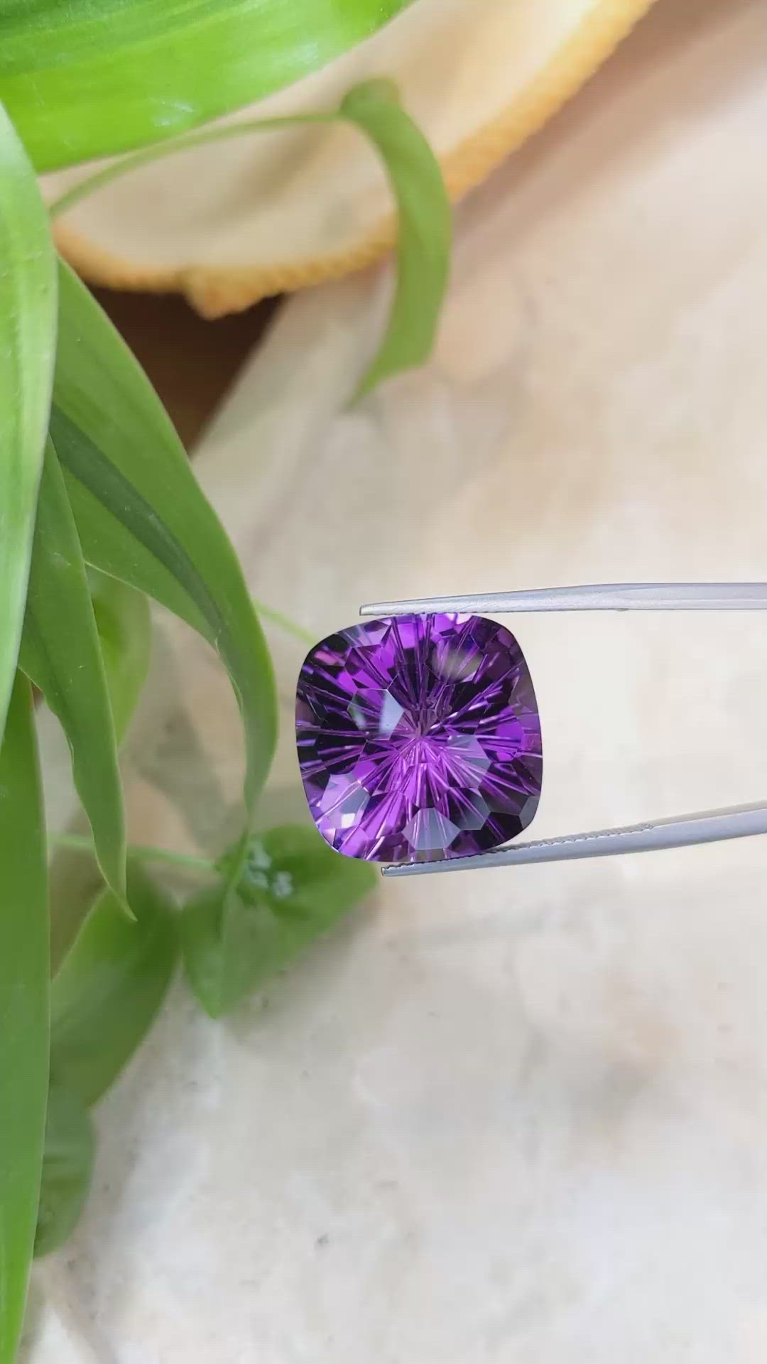 23.65 Ct. Amethyst from Bolivia Size Video