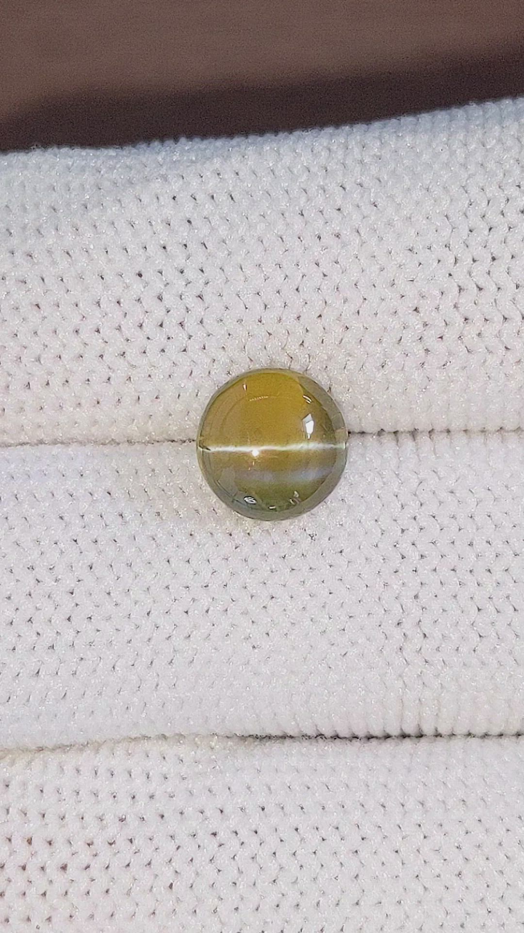 3.32 Ct. Cabochon Chrysoberyl from Ceylon (Sri Lanka) Size Video