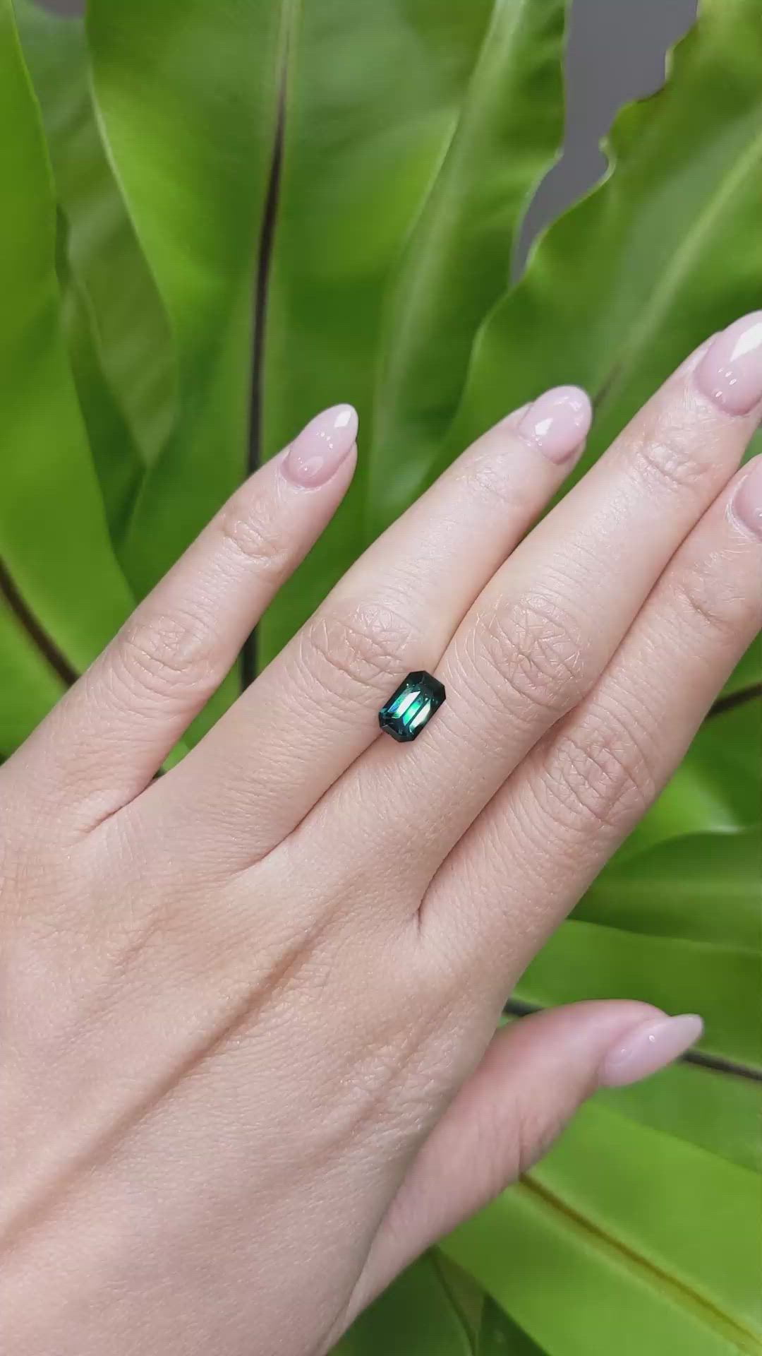 1.71 Ct. Spinel from Ceylon (Sri Lanka) Size Video