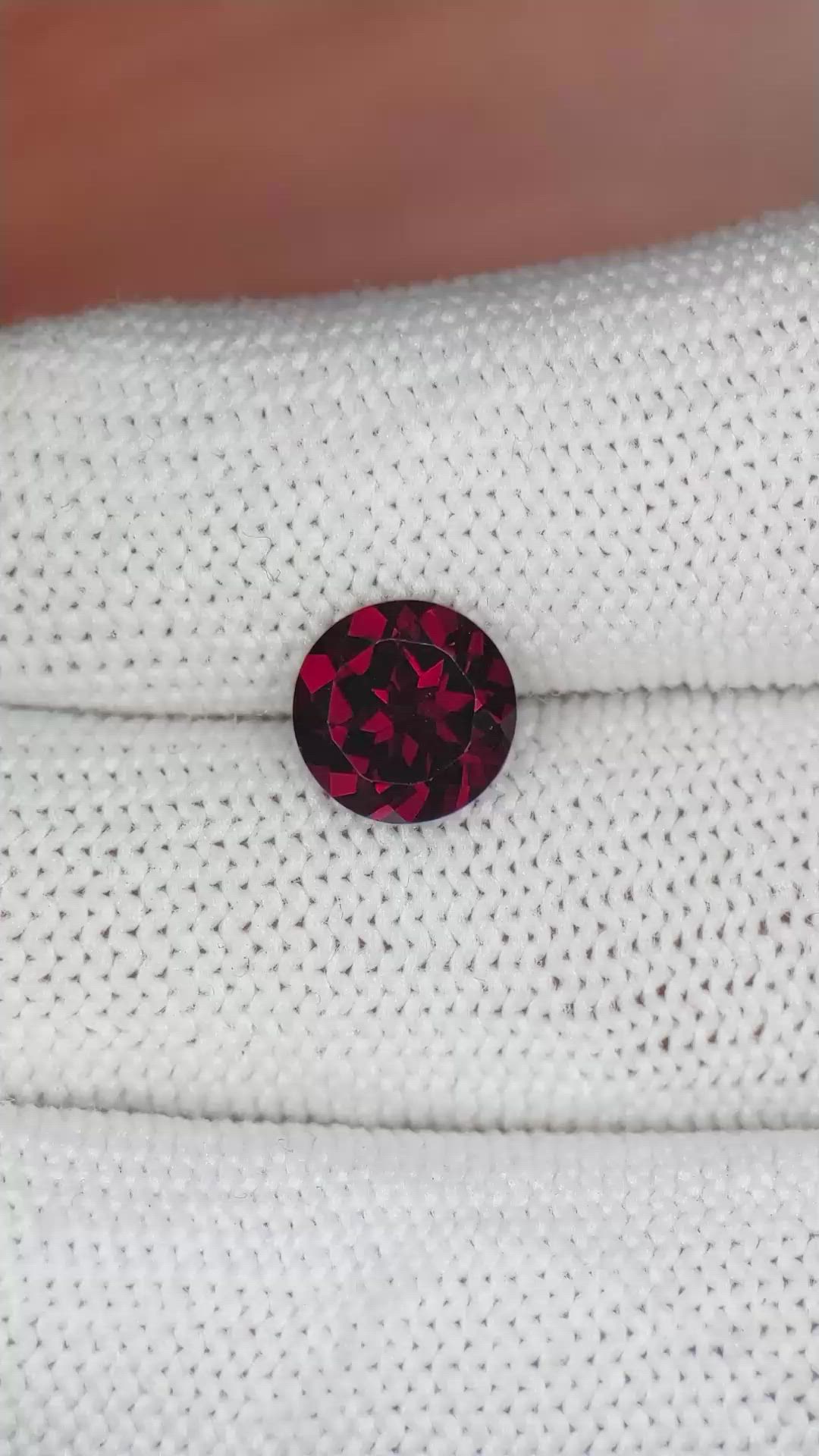 2.74 Ct. Garnet from Ceylon (Sri Lanka) Size Video