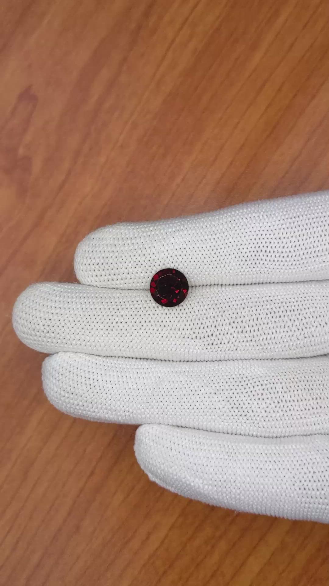 2.74 Ct. Garnet from Ceylon (Sri Lanka) Size Video