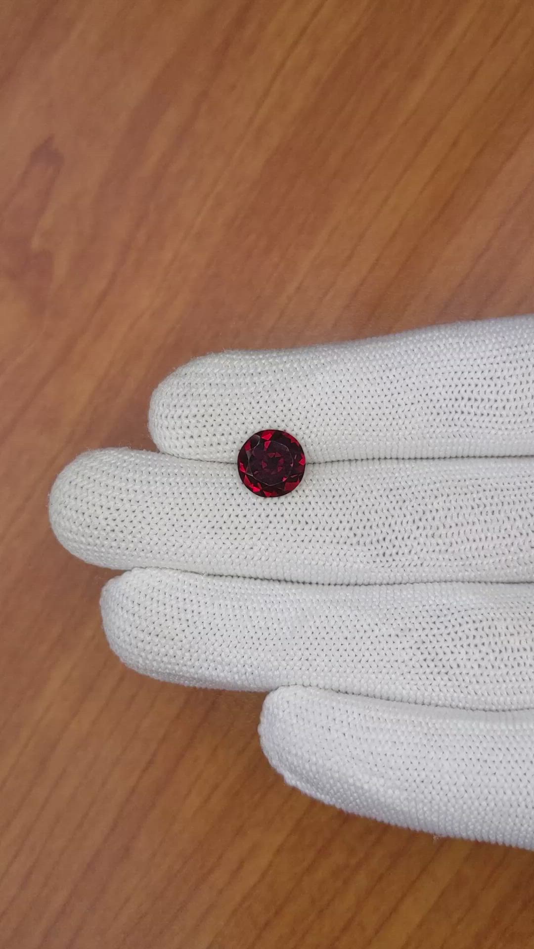 2.75 Ct. Garnet from Ceylon (Sri Lanka) Size Video