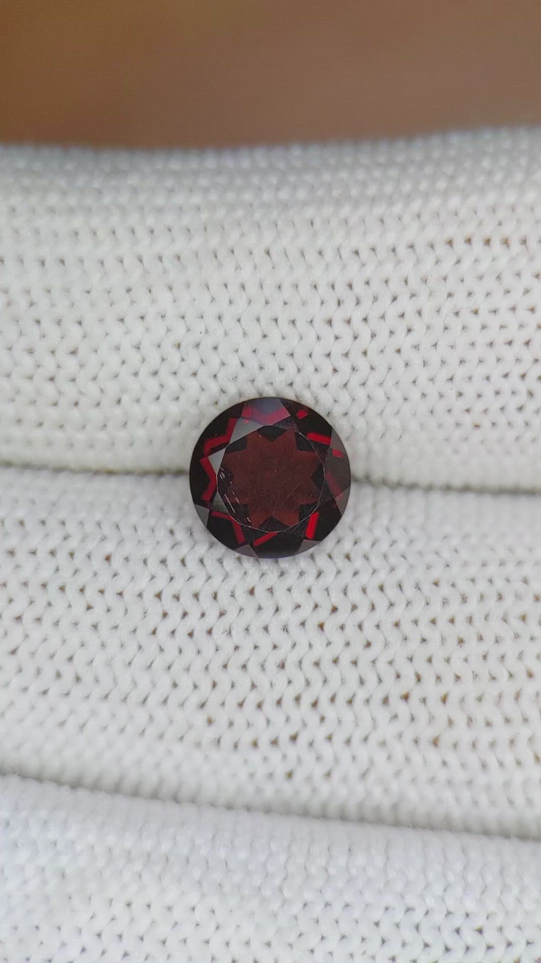 2.00 Ct. Garnet from Ceylon (Sri Lanka) Size Video