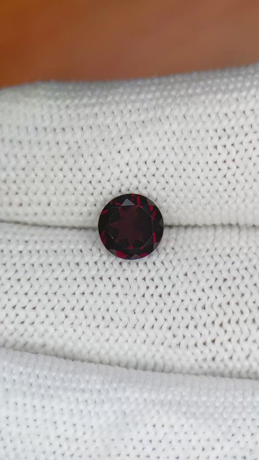 1.42 Ct. Garnet from Ceylon (Sri Lanka) Size Video