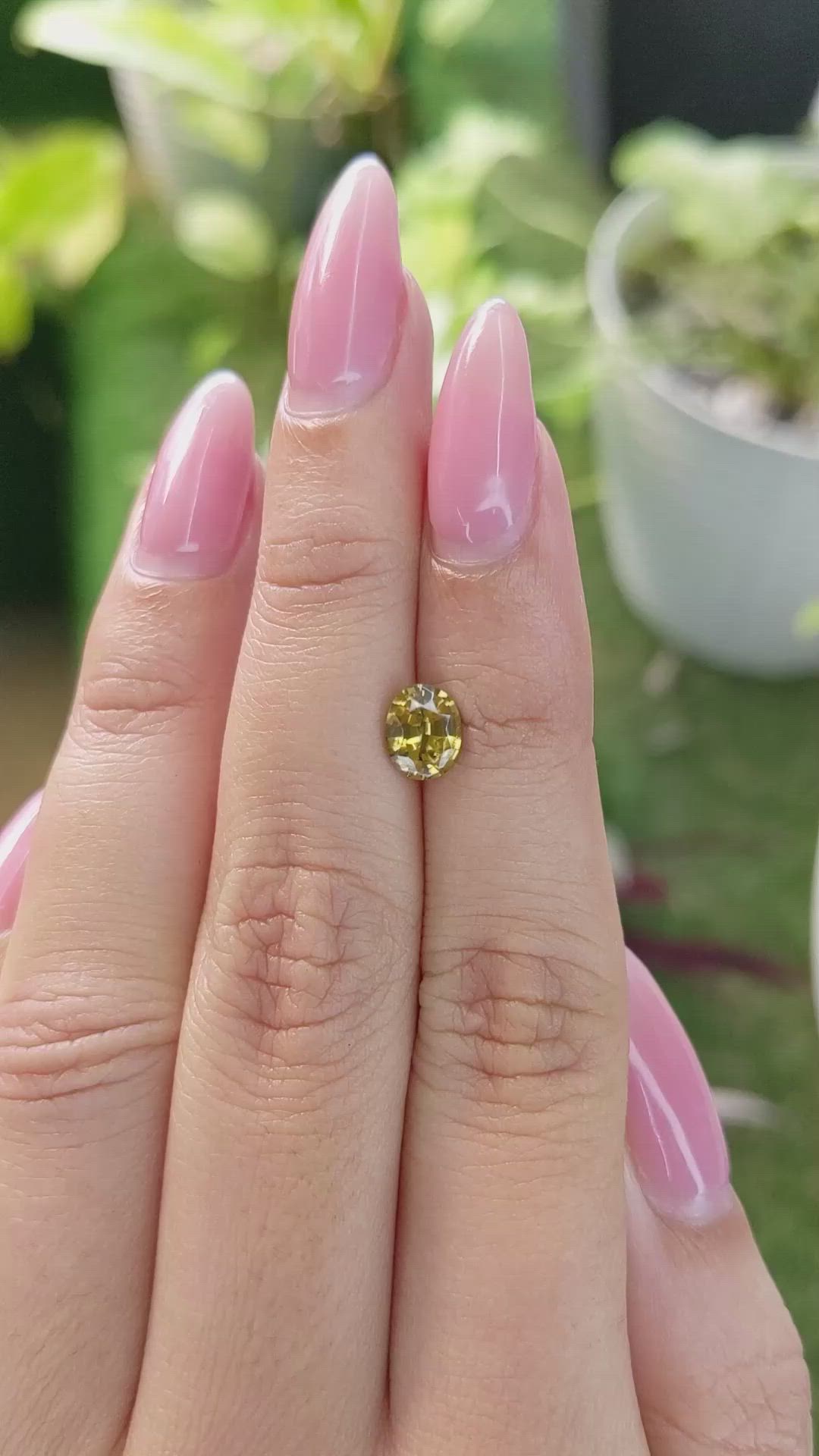 1.32 Ct. Zircon from Ceylon (Sri Lanka) Size Video