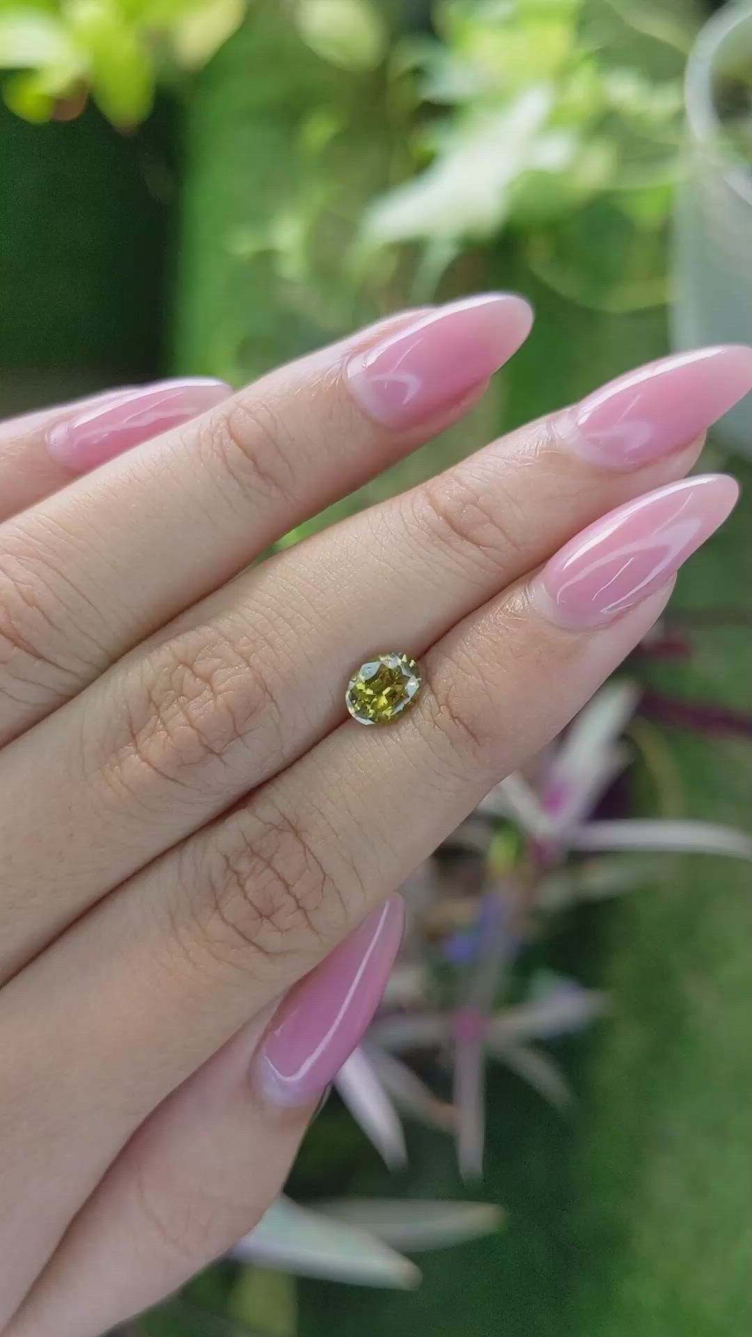 1.32 Ct. Zircon from Ceylon (Sri Lanka) Size Video