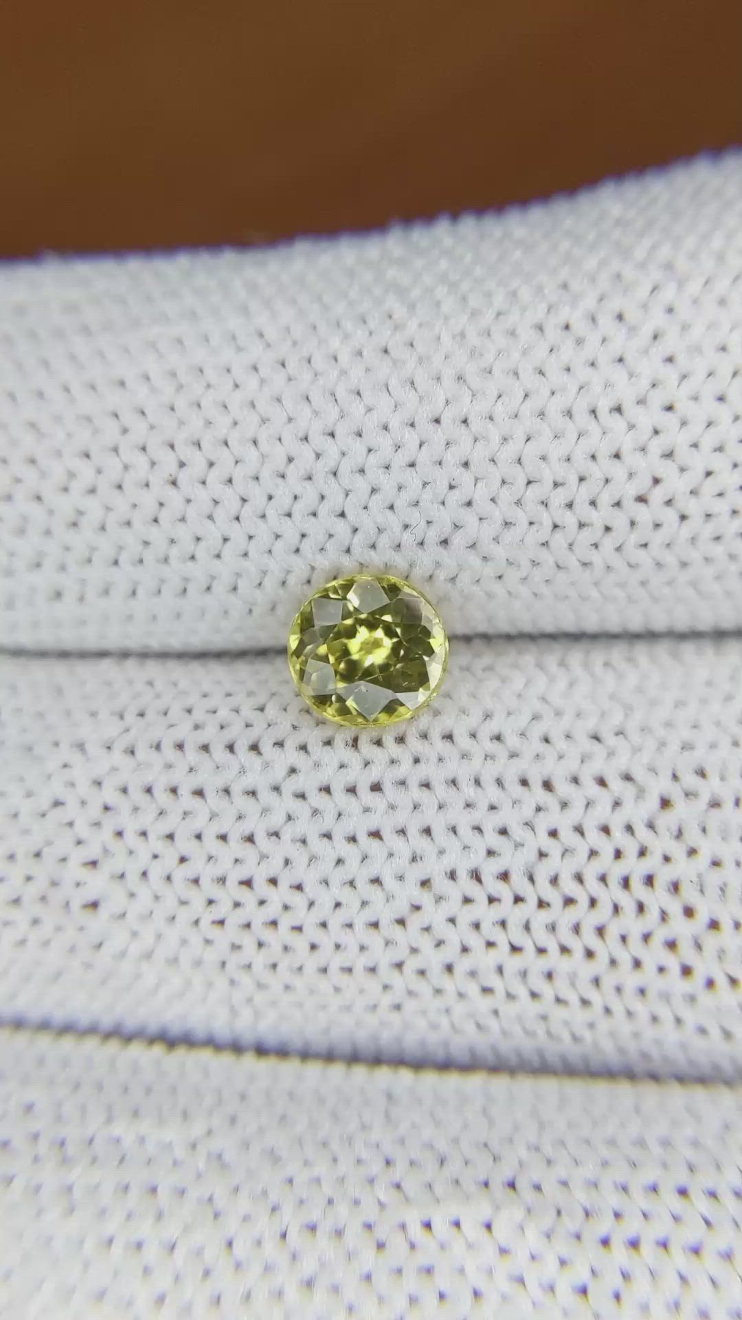 1.37 Ct. Zircon from Ceylon (Sri Lanka) Size Video