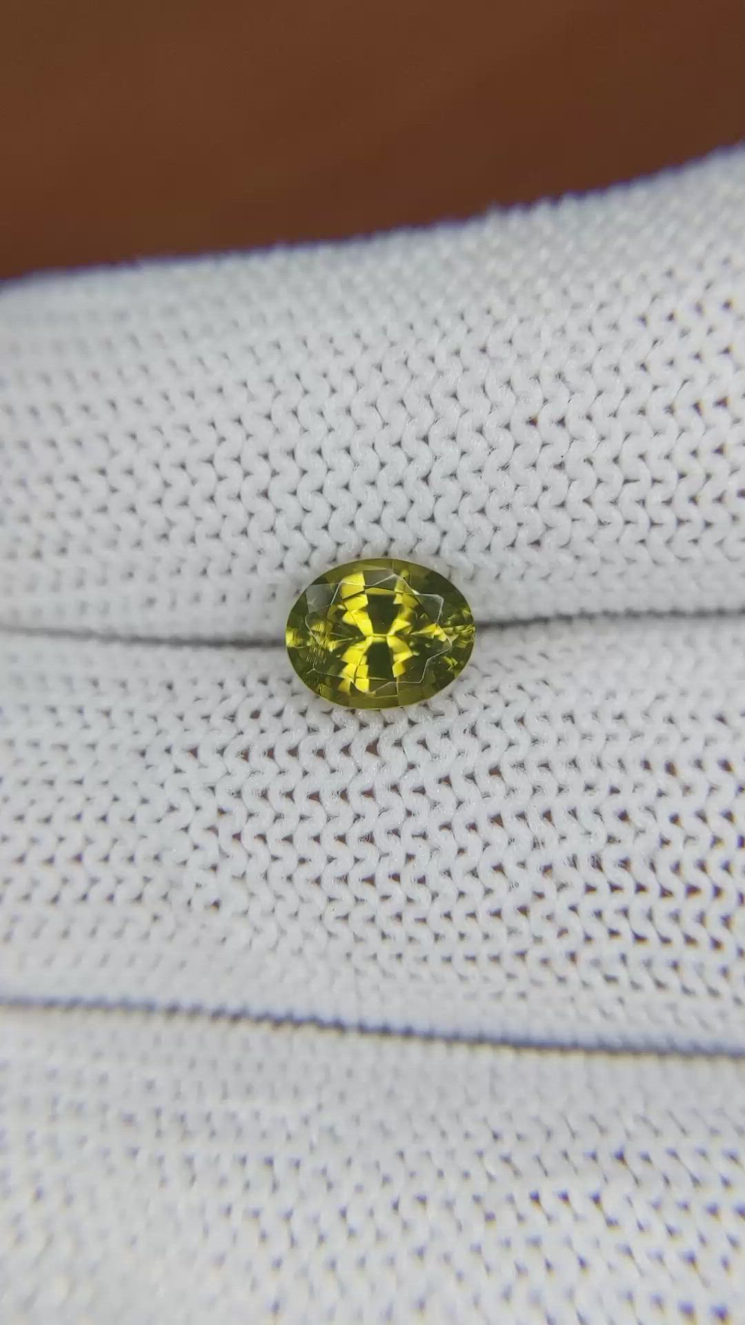 1.71 Ct. Zircon from Ceylon (Sri Lanka) Size Video