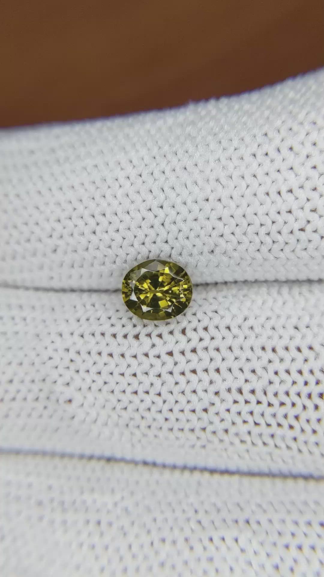 1.19 Ct. Zircon from Ceylon (Sri Lanka) Size Video