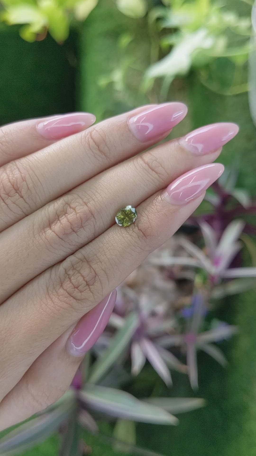 1.24 Ct. Zircon from Ceylon (Sri Lanka) Size Video