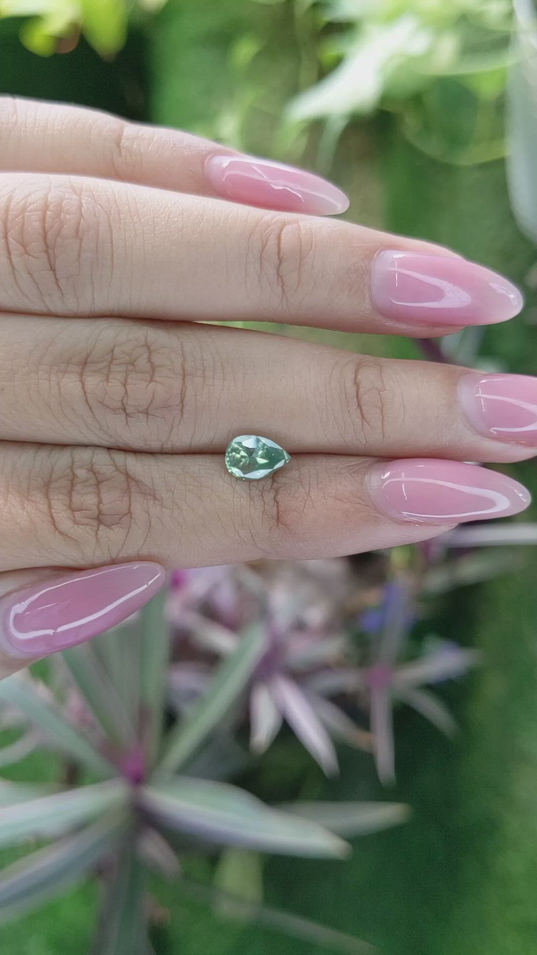 1.10 Ct. Zircon from Ceylon (Sri Lanka) Size Video