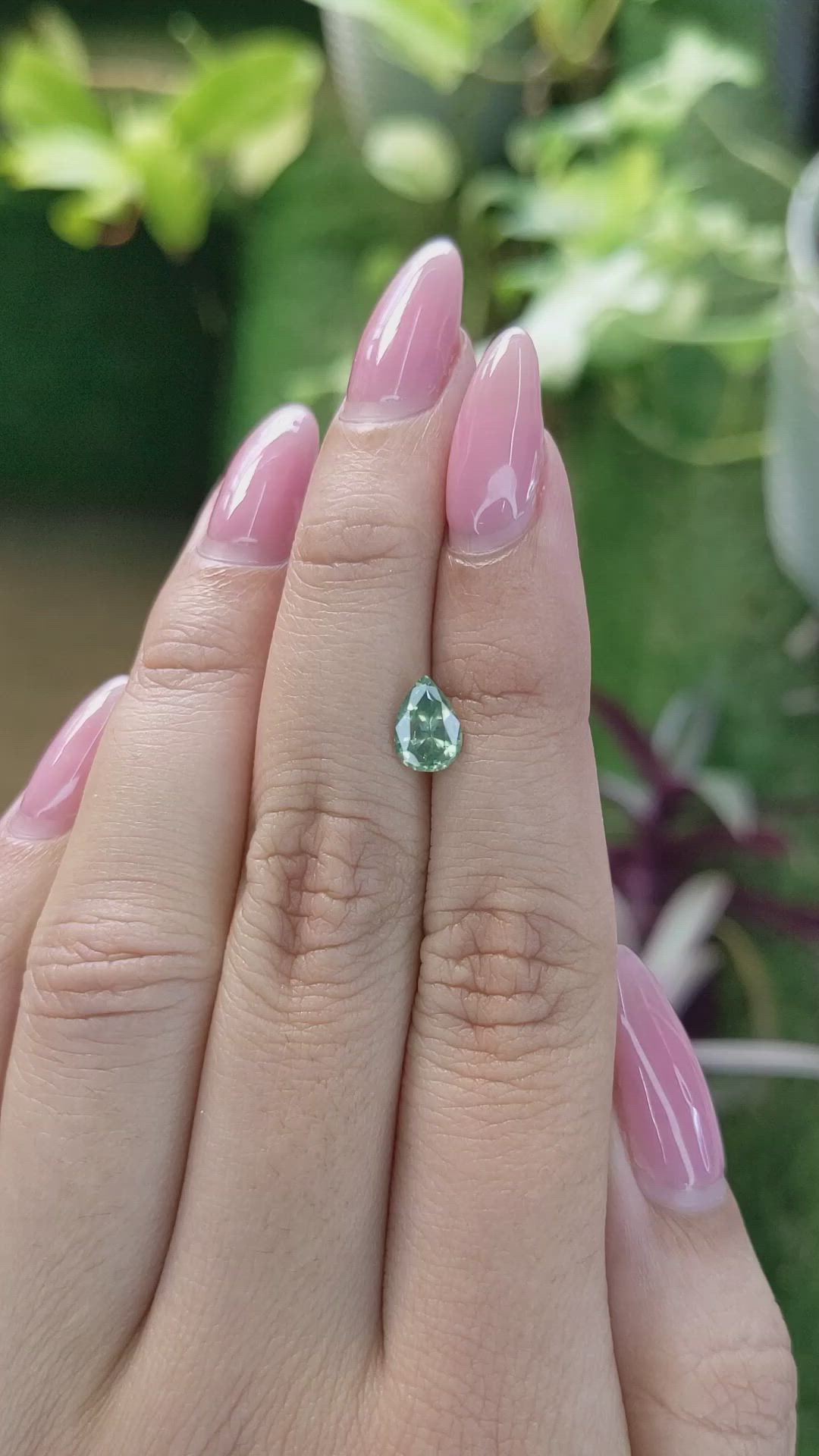 1.10 Ct. Zircon from Ceylon (Sri Lanka) Size Video