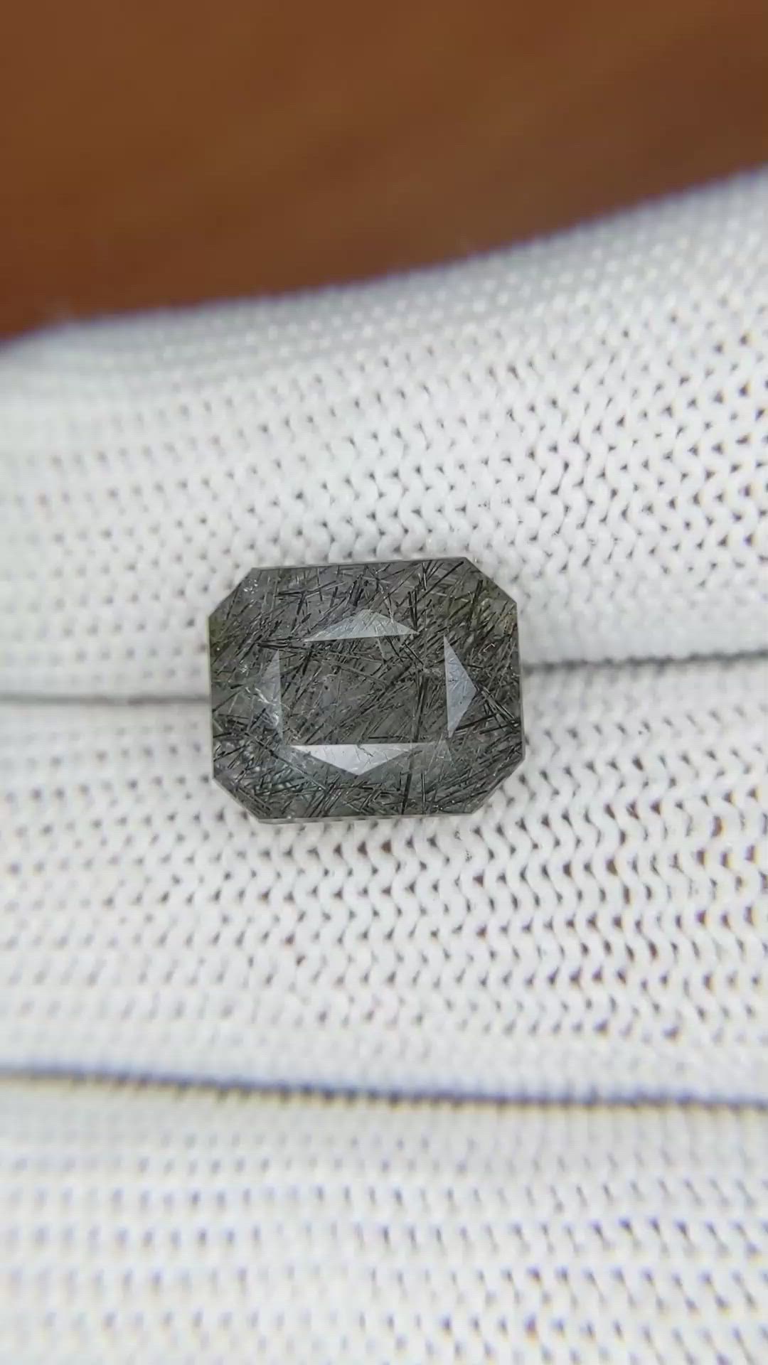 5.06 Ct. Rutilated Quartz from Ceylon (Sri Lanka) Size Video