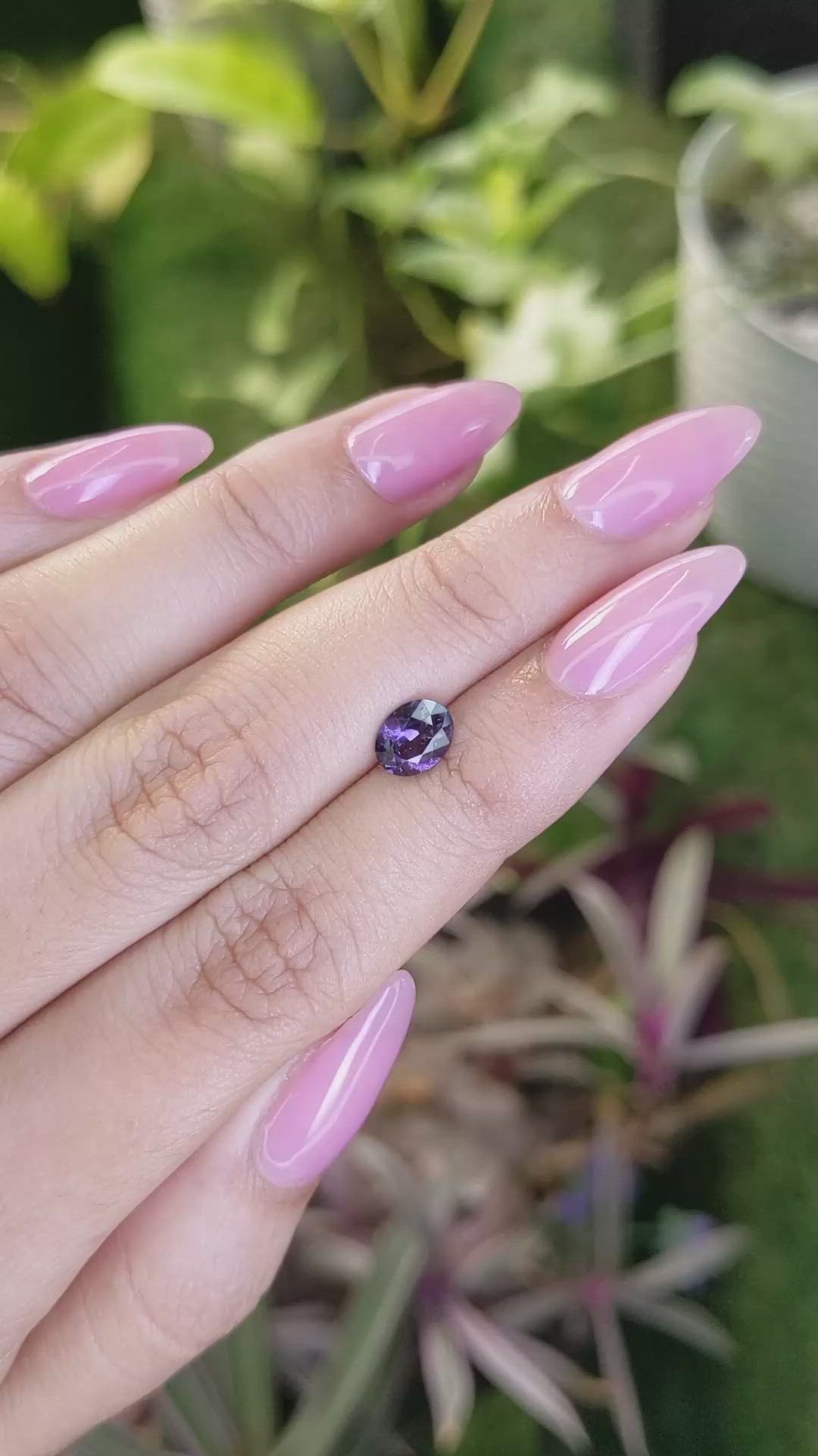 0.90 Ct. Spinel from Ceylon (Sri Lanka) Size Video