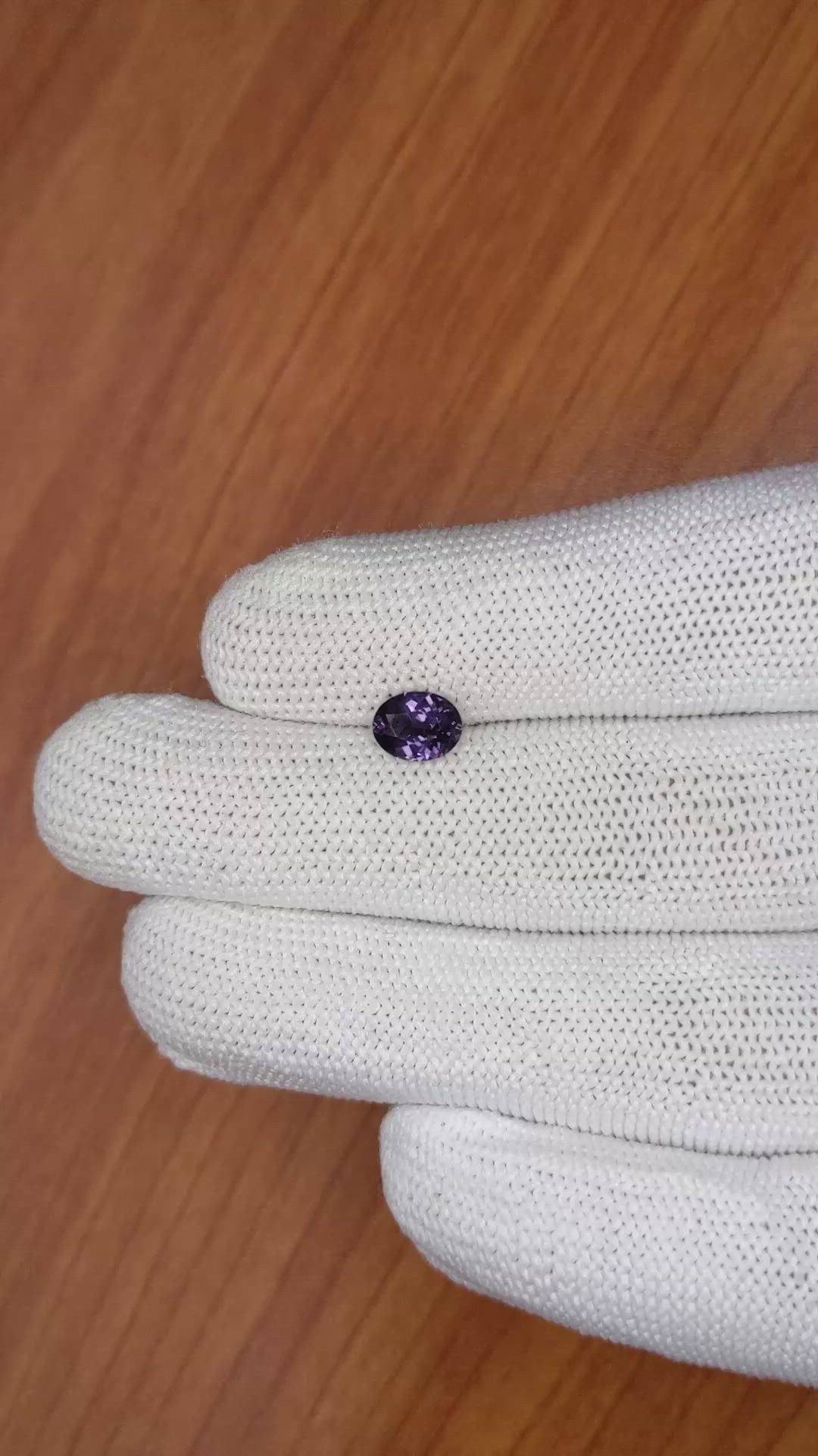 0.90 Ct. Spinel from Ceylon (Sri Lanka) Size Video