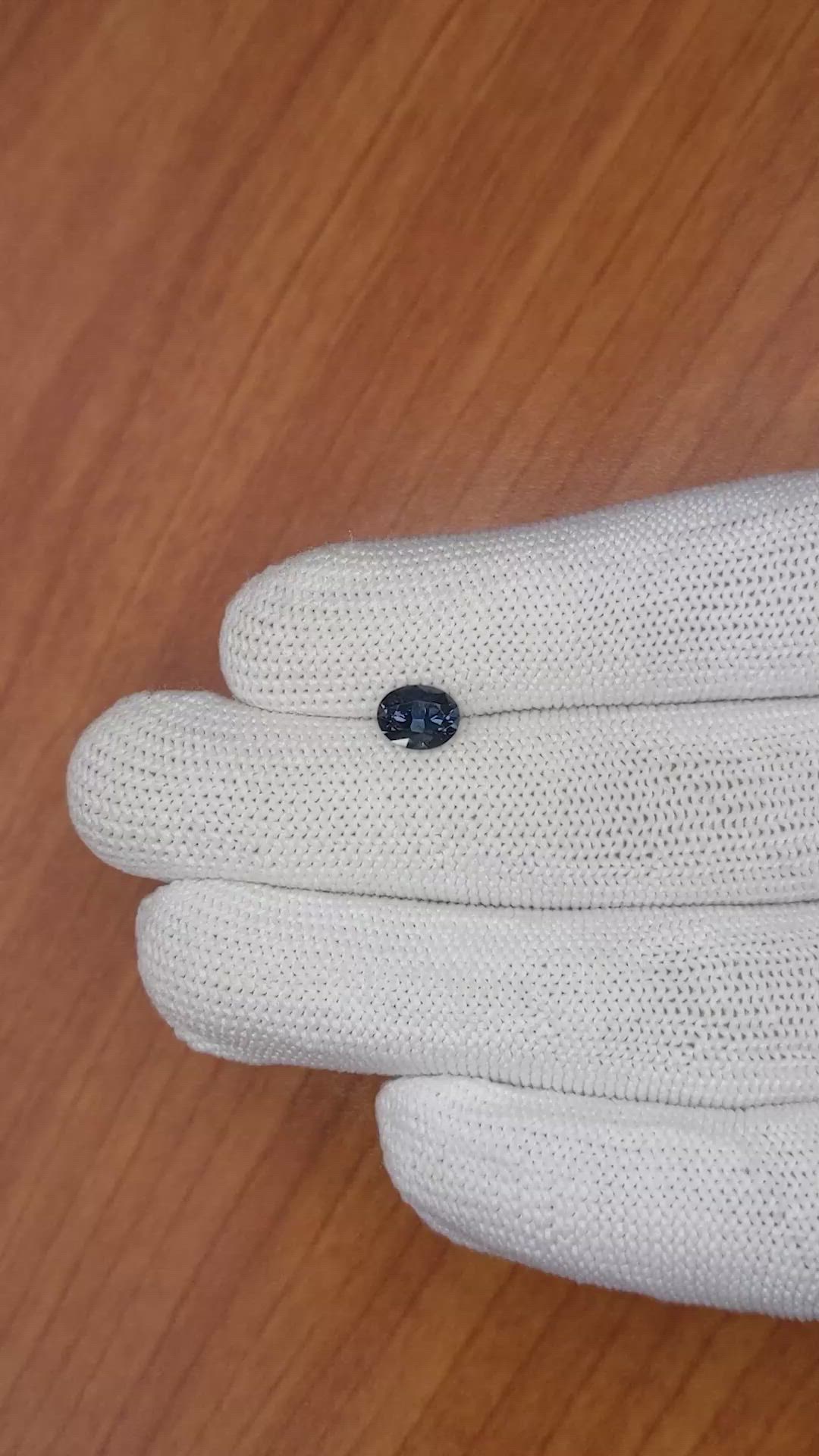 1.04 Ct. Spinel from Ceylon (Sri Lanka) Size Video