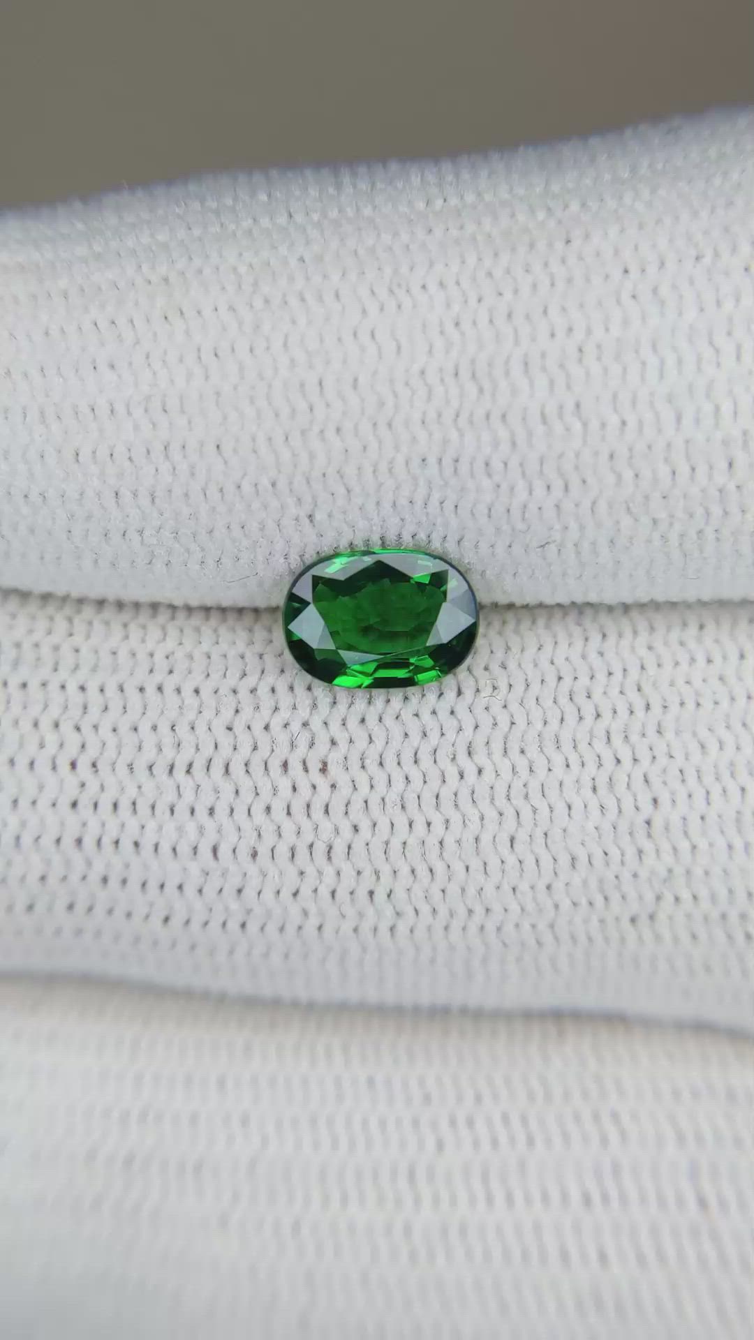 1.00 Ct. Tsavorite Garnet from East Africa Size Video