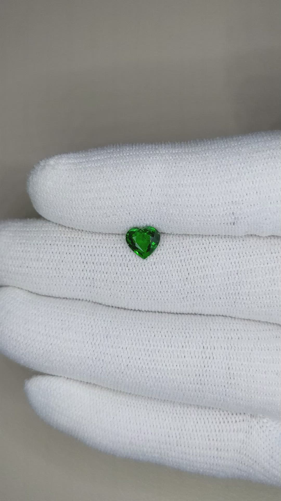 0.92 Ct. Tsavorite Garnet from East Africa Size Video