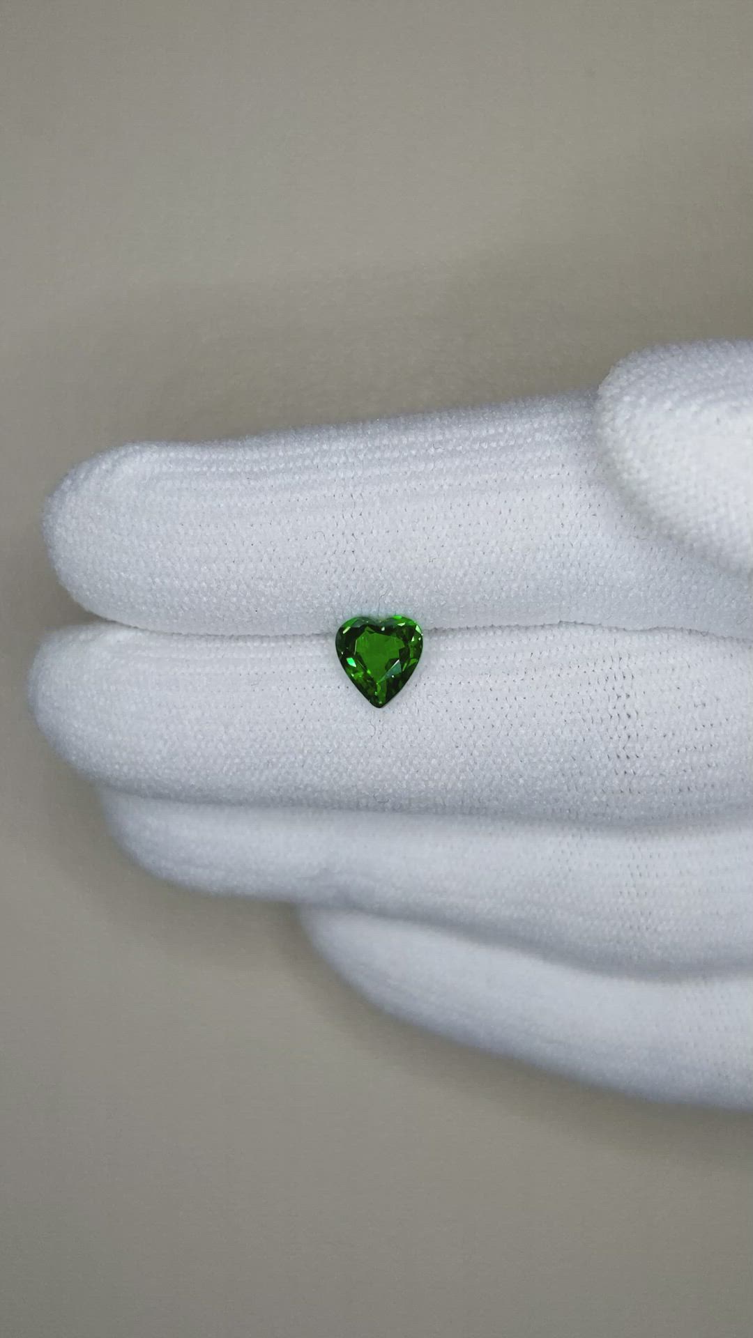 0.95 Ct. Tsavorite Garnet from East Africa Size Video