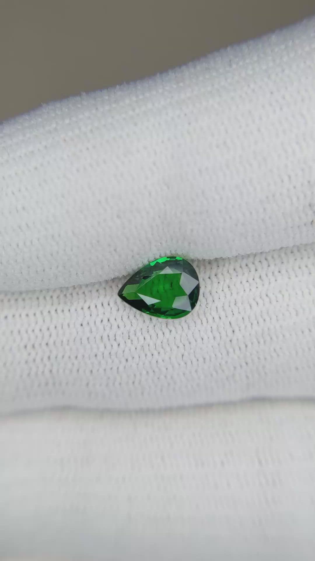 0.92 Ct. Tsavorite Garnet from East Africa Size Video