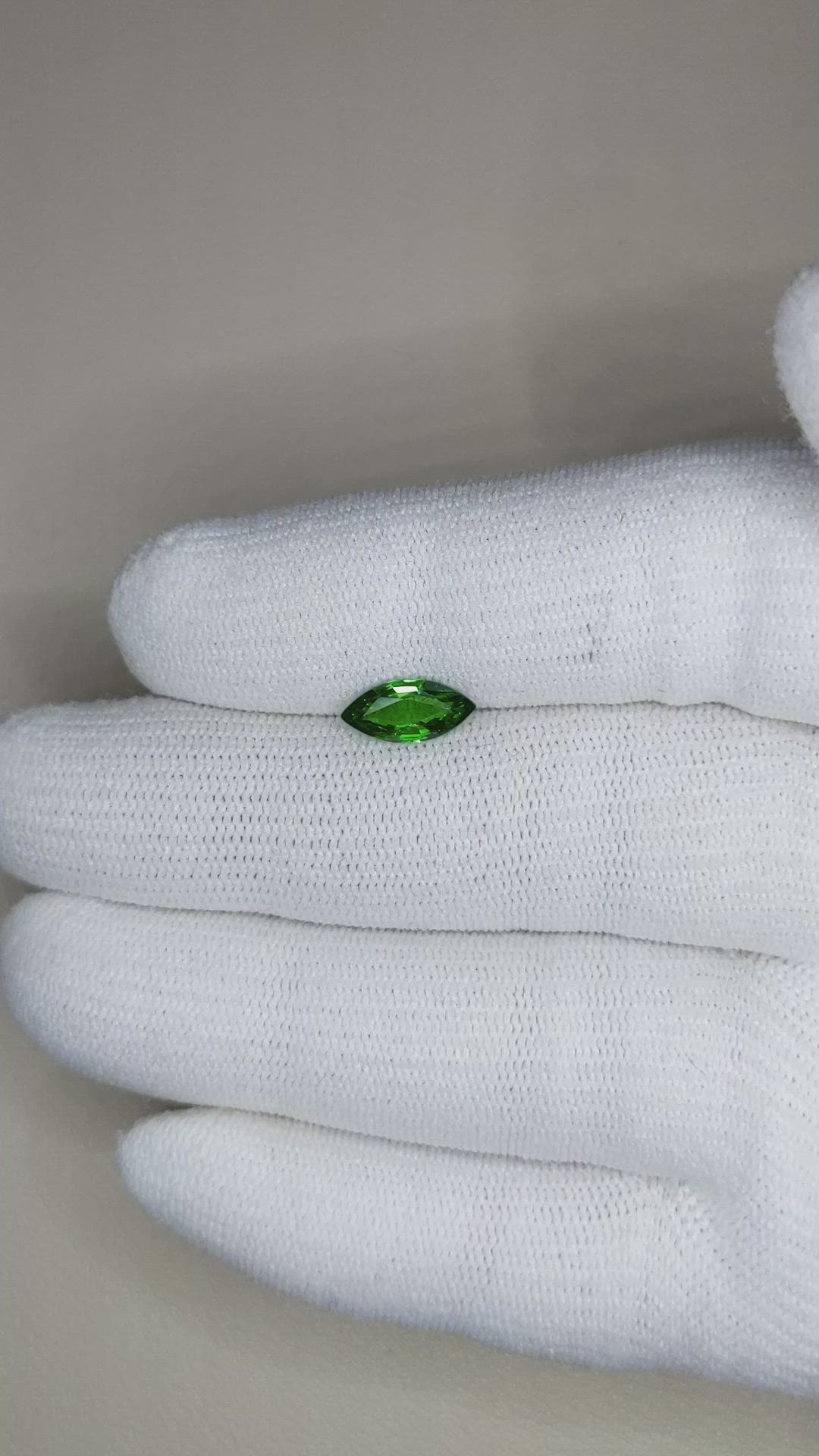 1.00 Ct. Tsavorite Garnet from East Africa Size Video