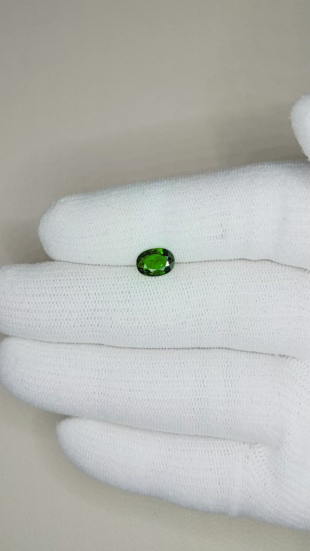 1.09 Ct. Tsavorite Garnet from East Africa Size Video