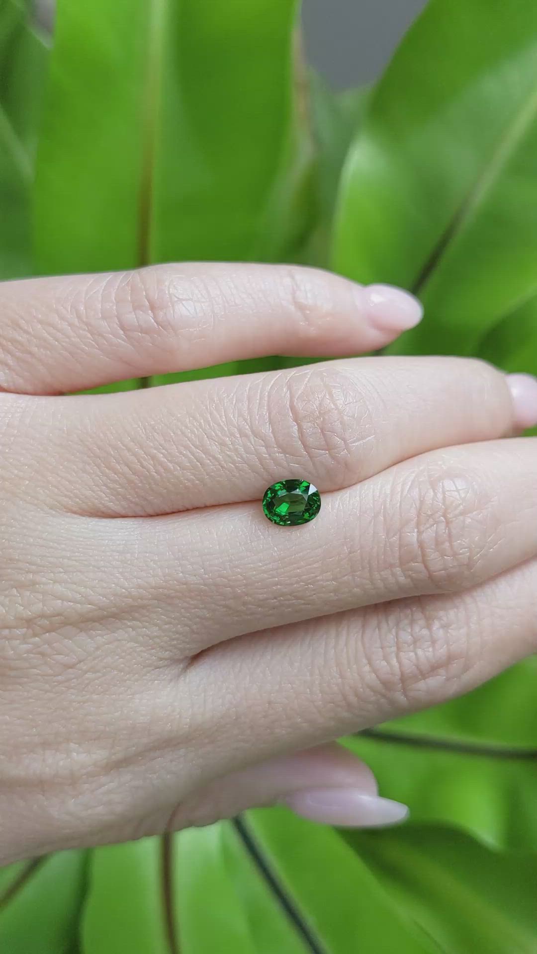 0.95 Ct. Tsavorite Garnet from East Africa Size Video