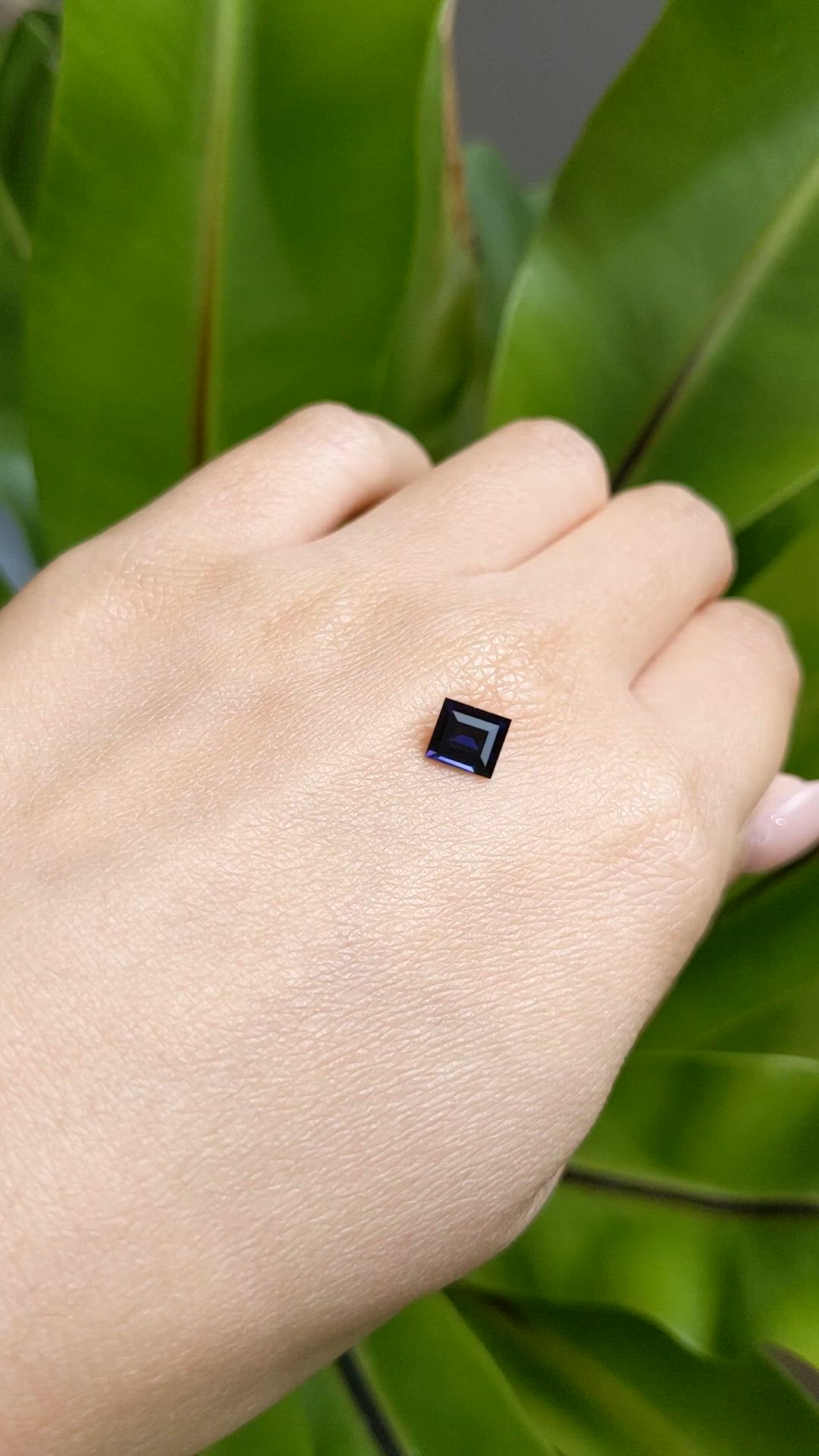 1.04 Ct. Spinel from Ceylon (Sri Lanka) Size Video