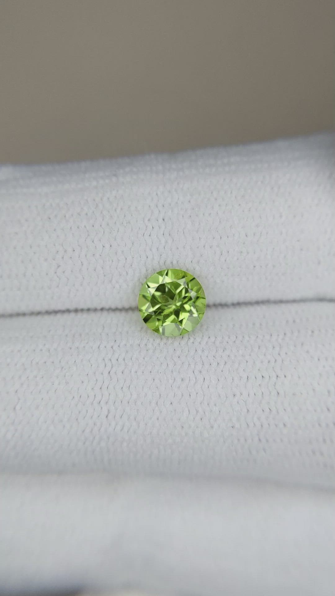 0.85 Ct. Peridot from China Size Video