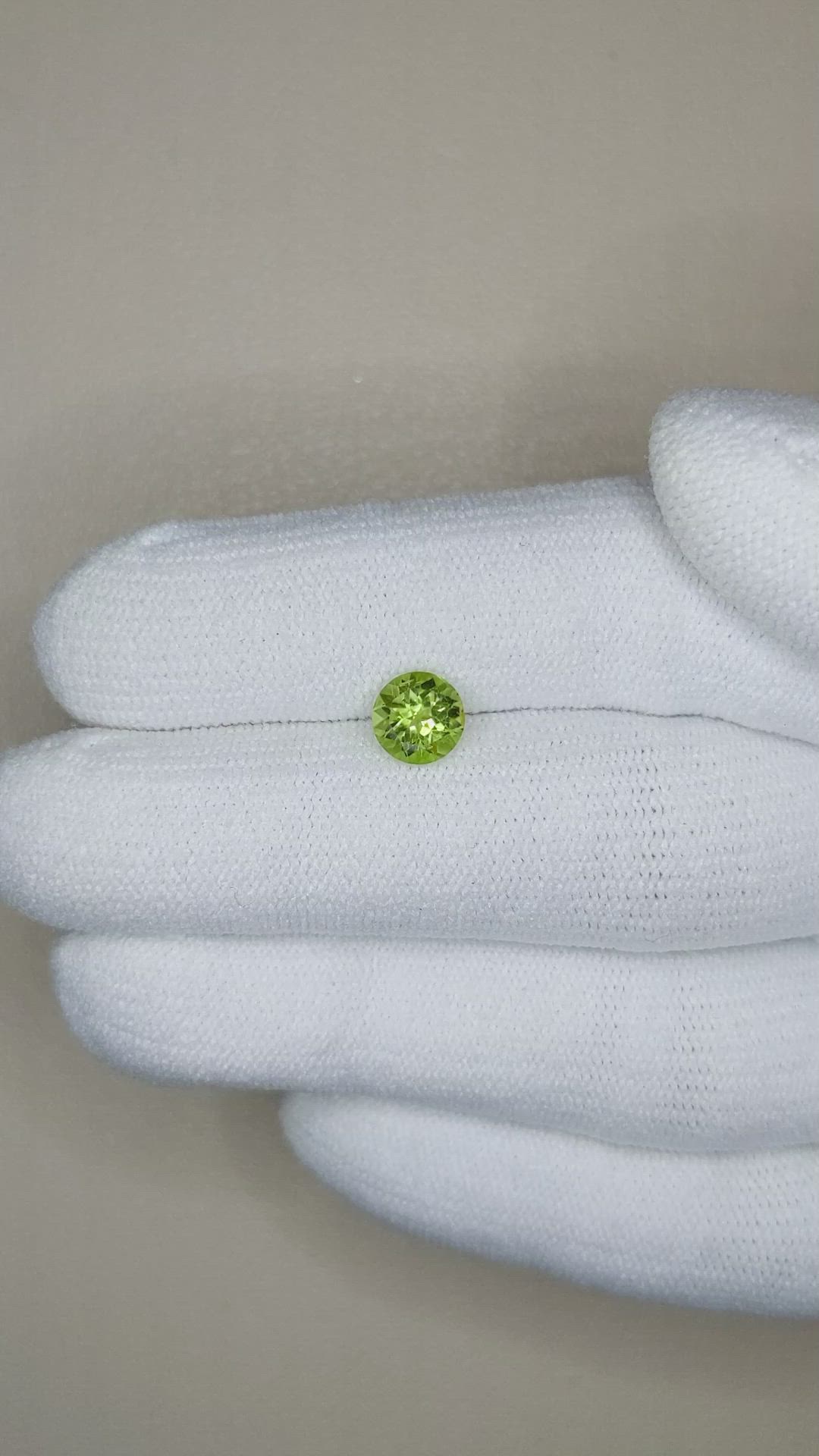 0.88 Ct. Peridot from China Size Video