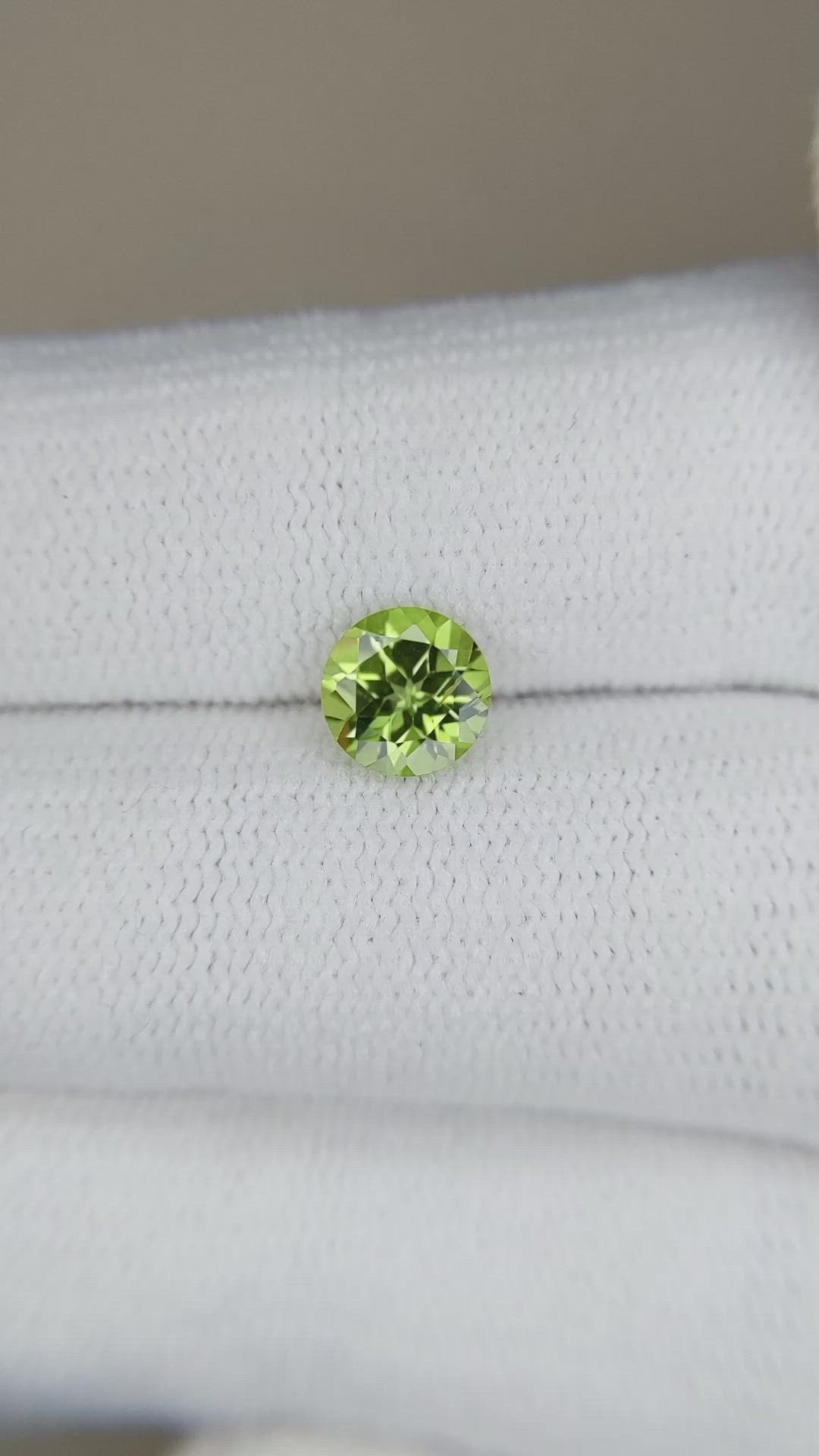 0.86 Ct. Peridot from China Size Video