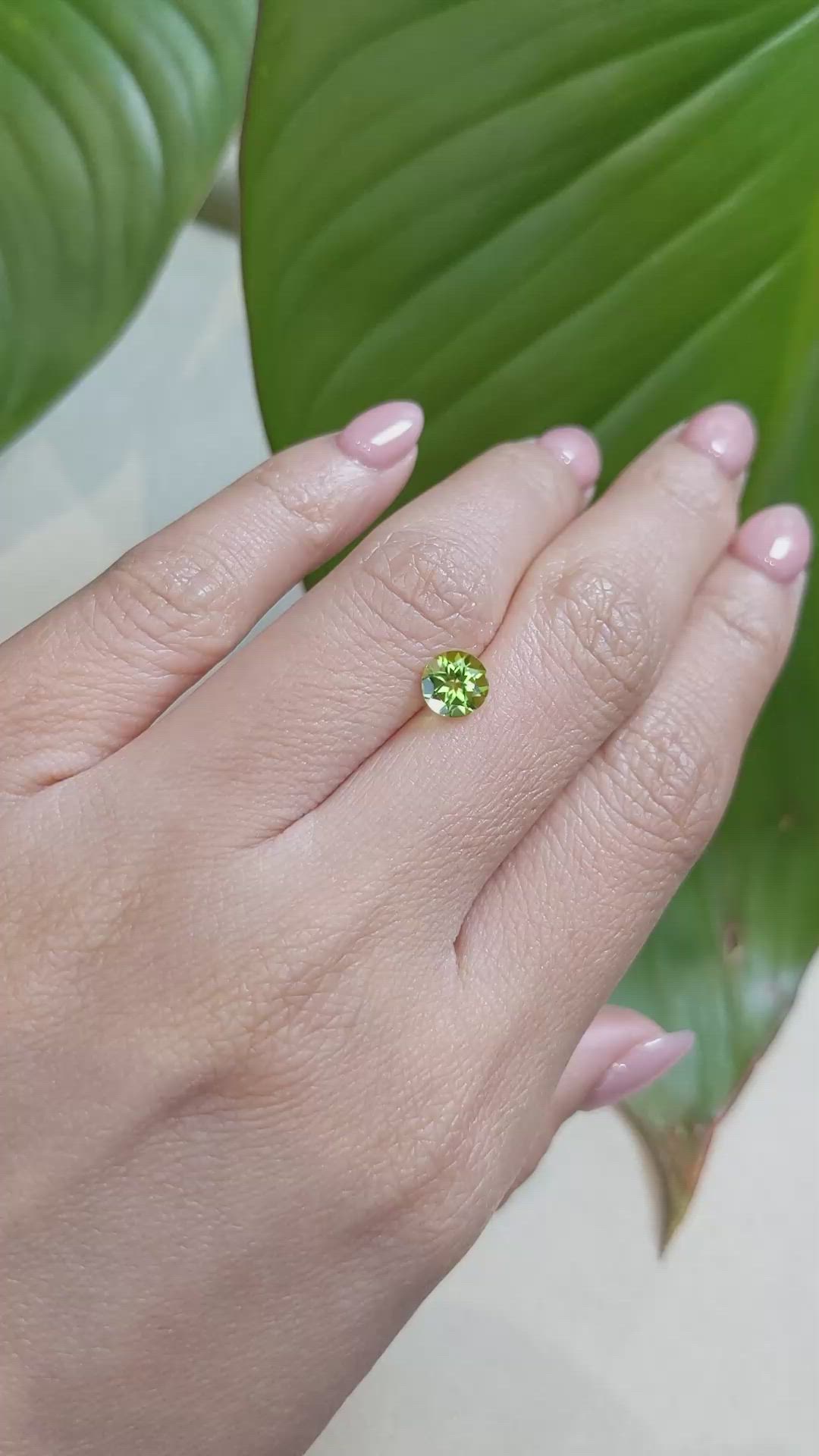 0.90 Ct. Peridot from China Size Video