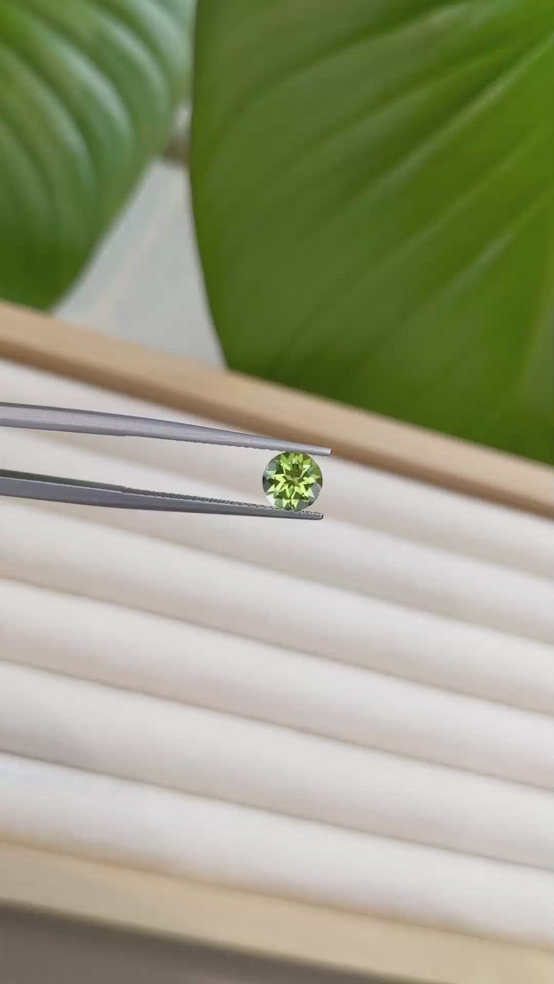 0.90 Ct. Peridot from China Size Video
