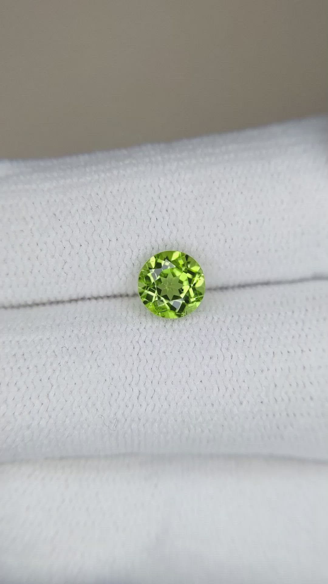 1.00 Ct. Peridot from China Size Video
