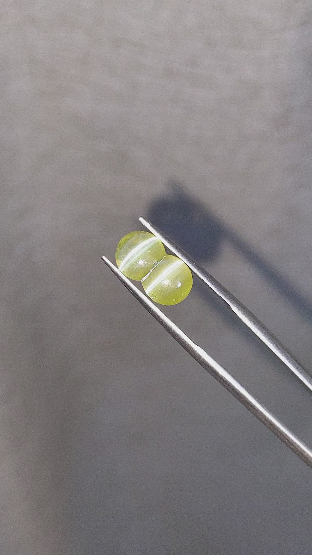 2.83 Ct. Cabochon Chrysoberyl from Ceylon (Sri Lanka) Size Video
