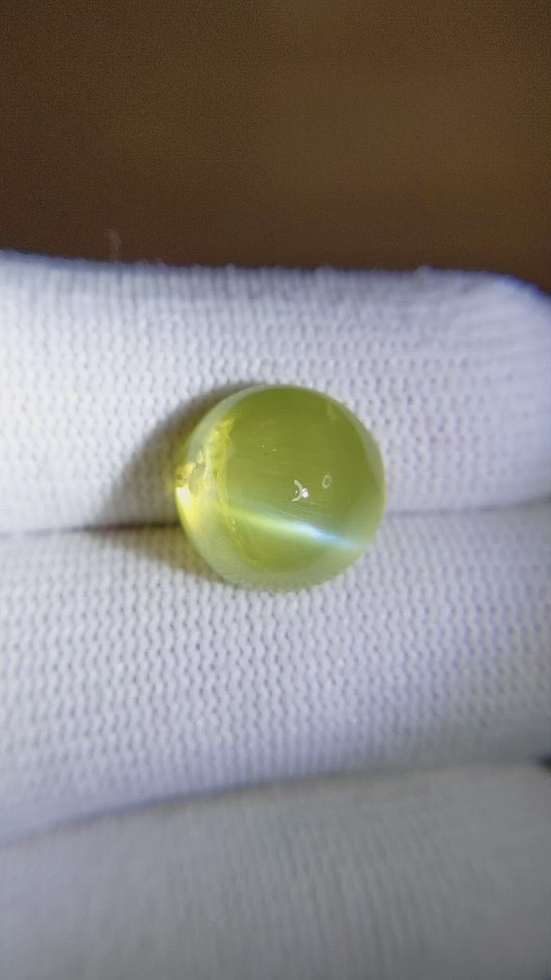 9.94 Ct. Cabochon Chrysoberyl from Ceylon (Sri Lanka) Size Video