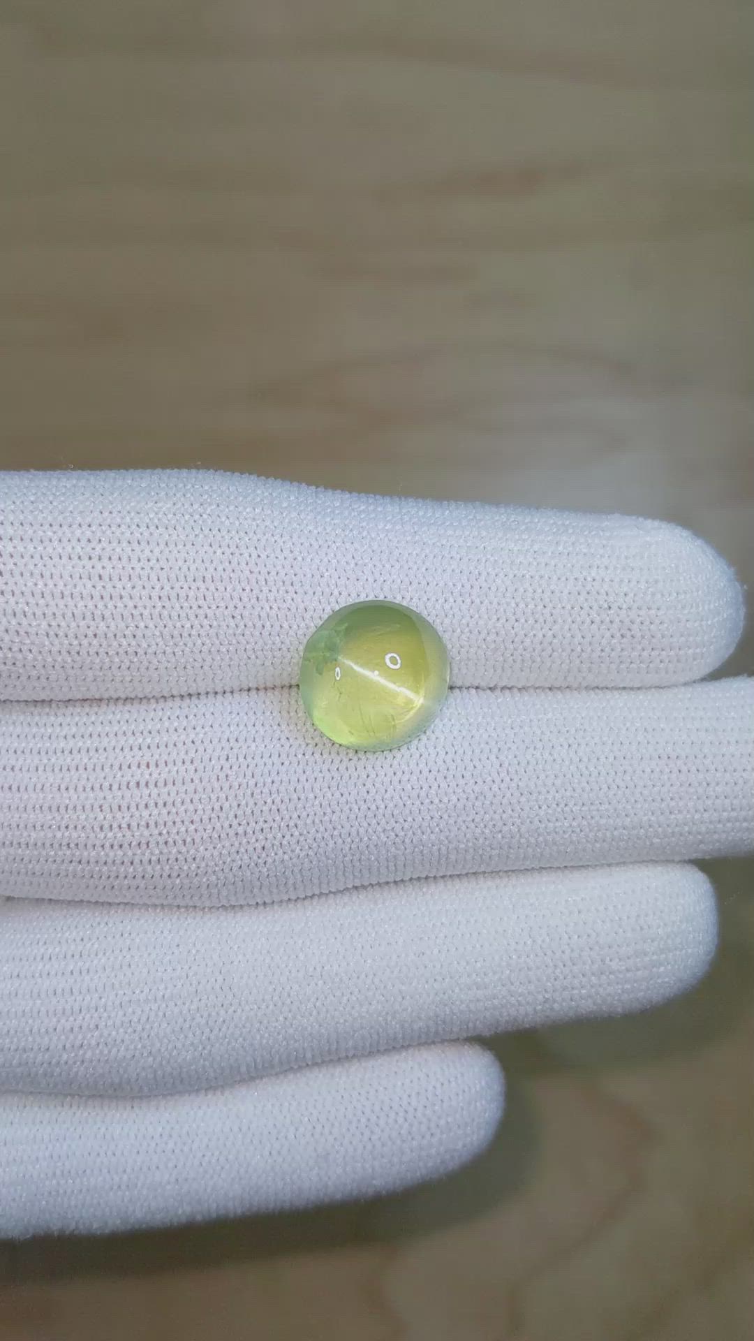 9.94 Ct. Cabochon Chrysoberyl from Ceylon (Sri Lanka) Size Video