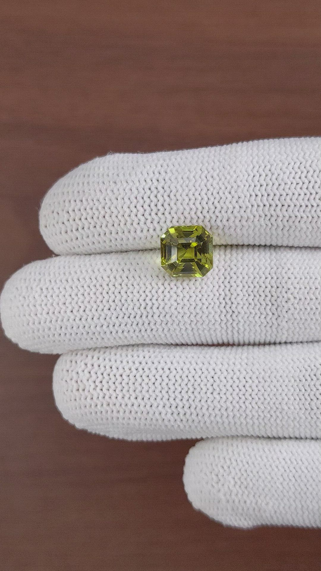 5.04 Ct. Chrysoberyl from Ceylon (Sri Lanka) Size Video