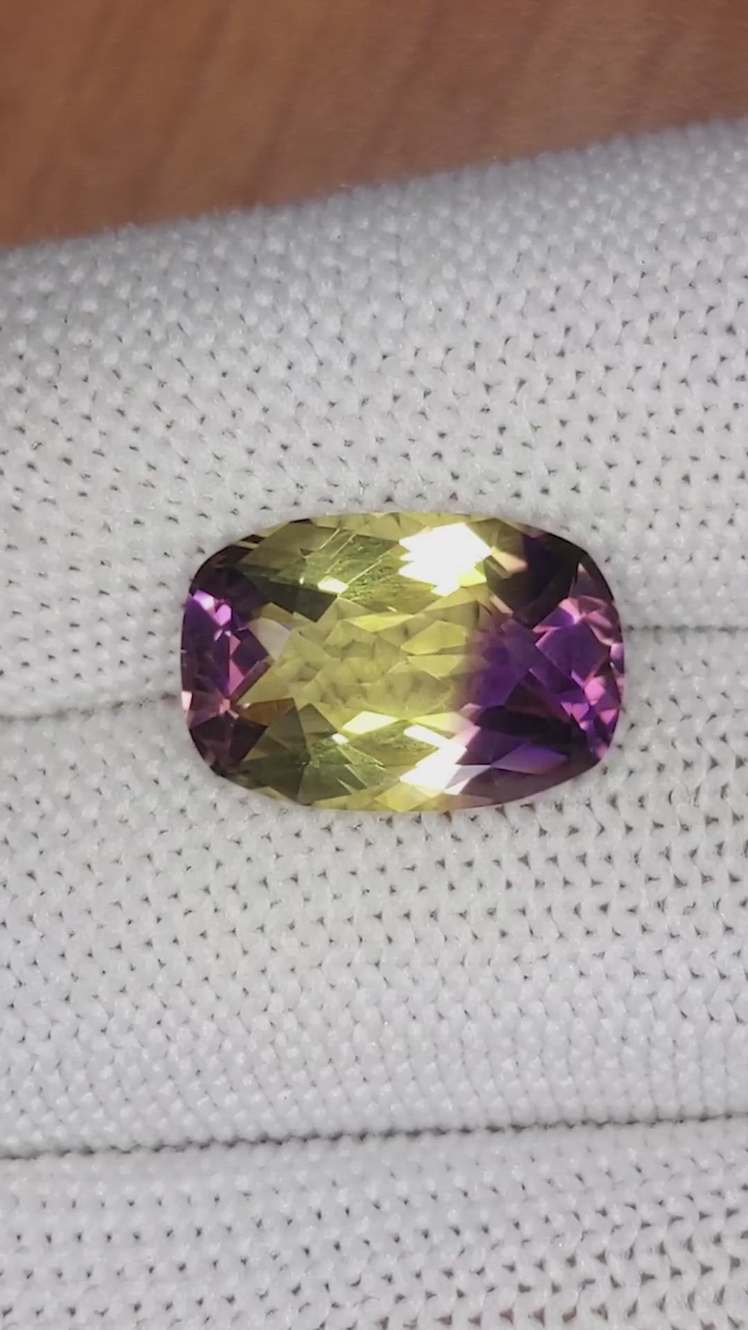 6.01 Ct. Ametrine from Ceylon (Sri Lanka) Size Video