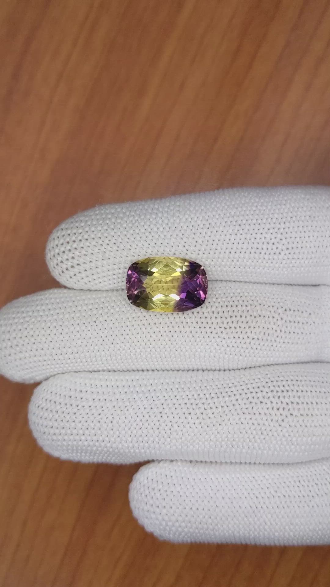 6.01 Ct. Ametrine from Ceylon (Sri Lanka) Size Video