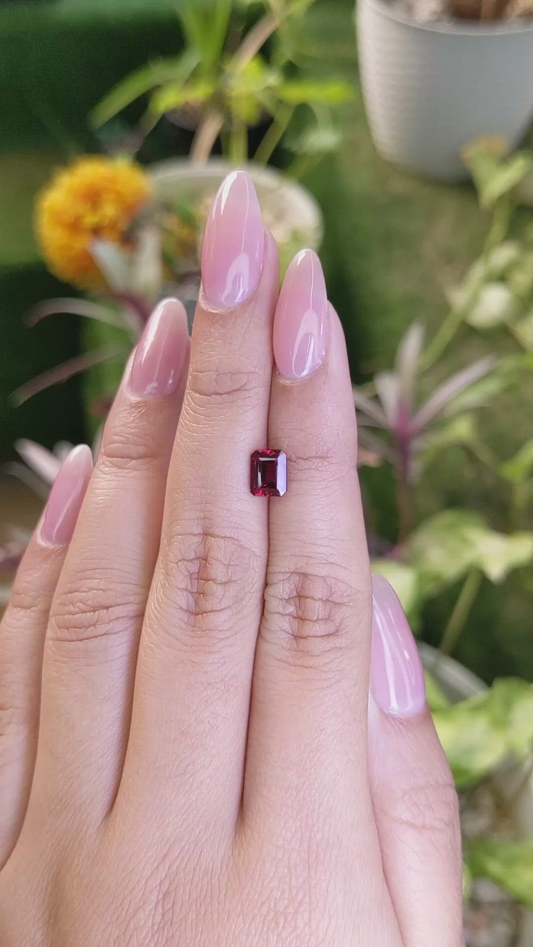 1.33 Ct. Garnet from Ceylon (Sri Lanka) Size Video