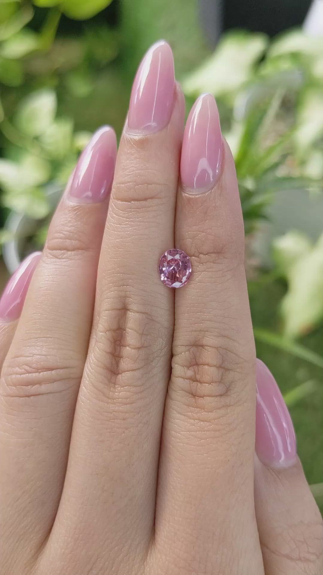1.00 Ct. Spinel from Ceylon (Sri Lanka) Size Video