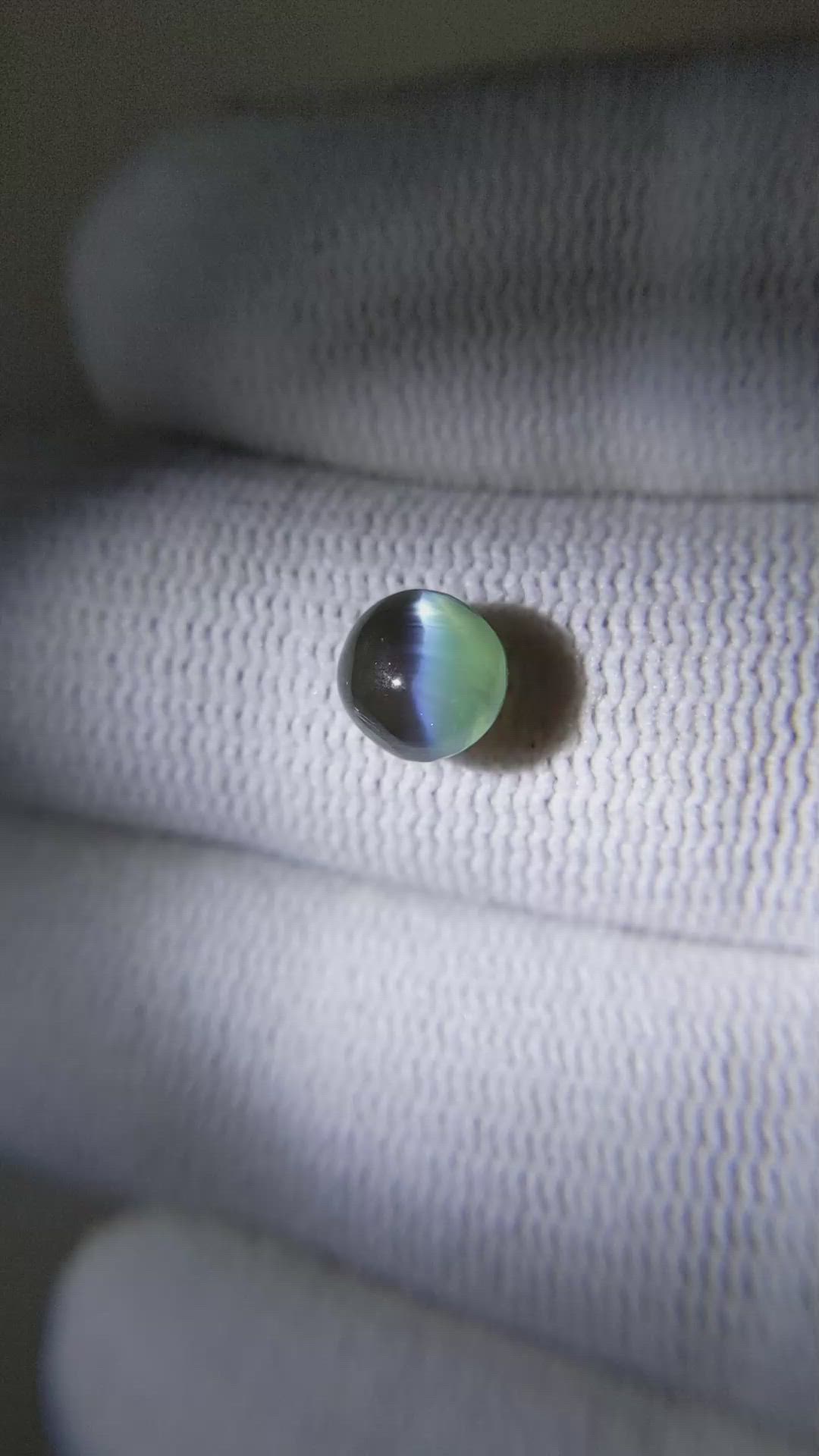 1.67 Ct. Cabochon Alexandrite from Ceylon (Sri Lanka) Size Video