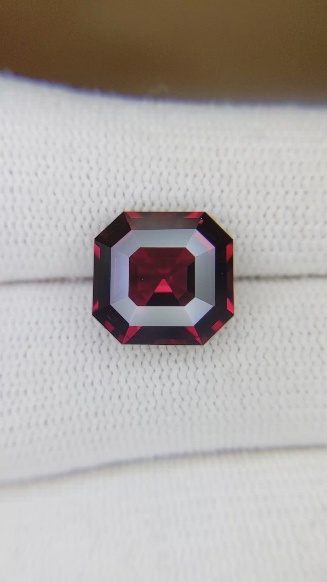 7.48 Ct. Garnet from Ceylon (Sri Lanka) Size Video