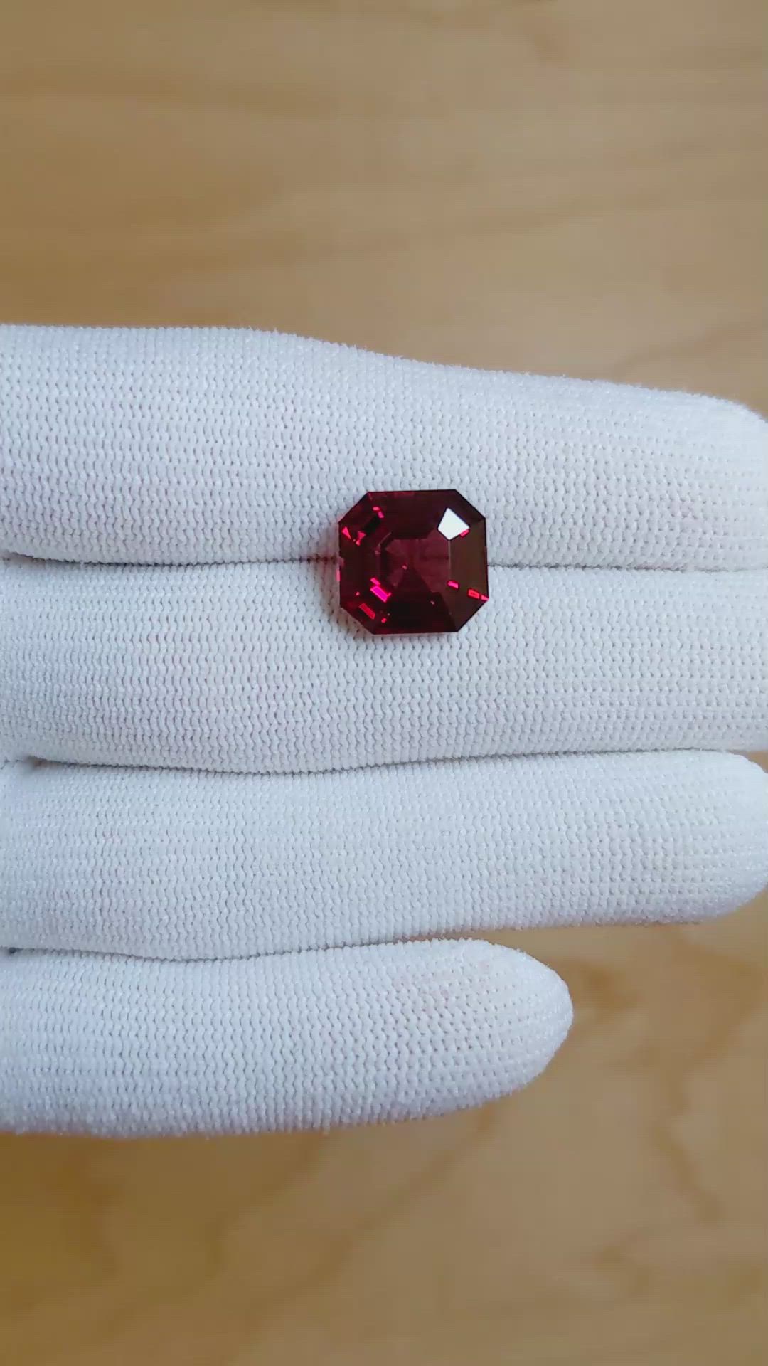 7.48 Ct. Garnet from Ceylon (Sri Lanka) Size Video