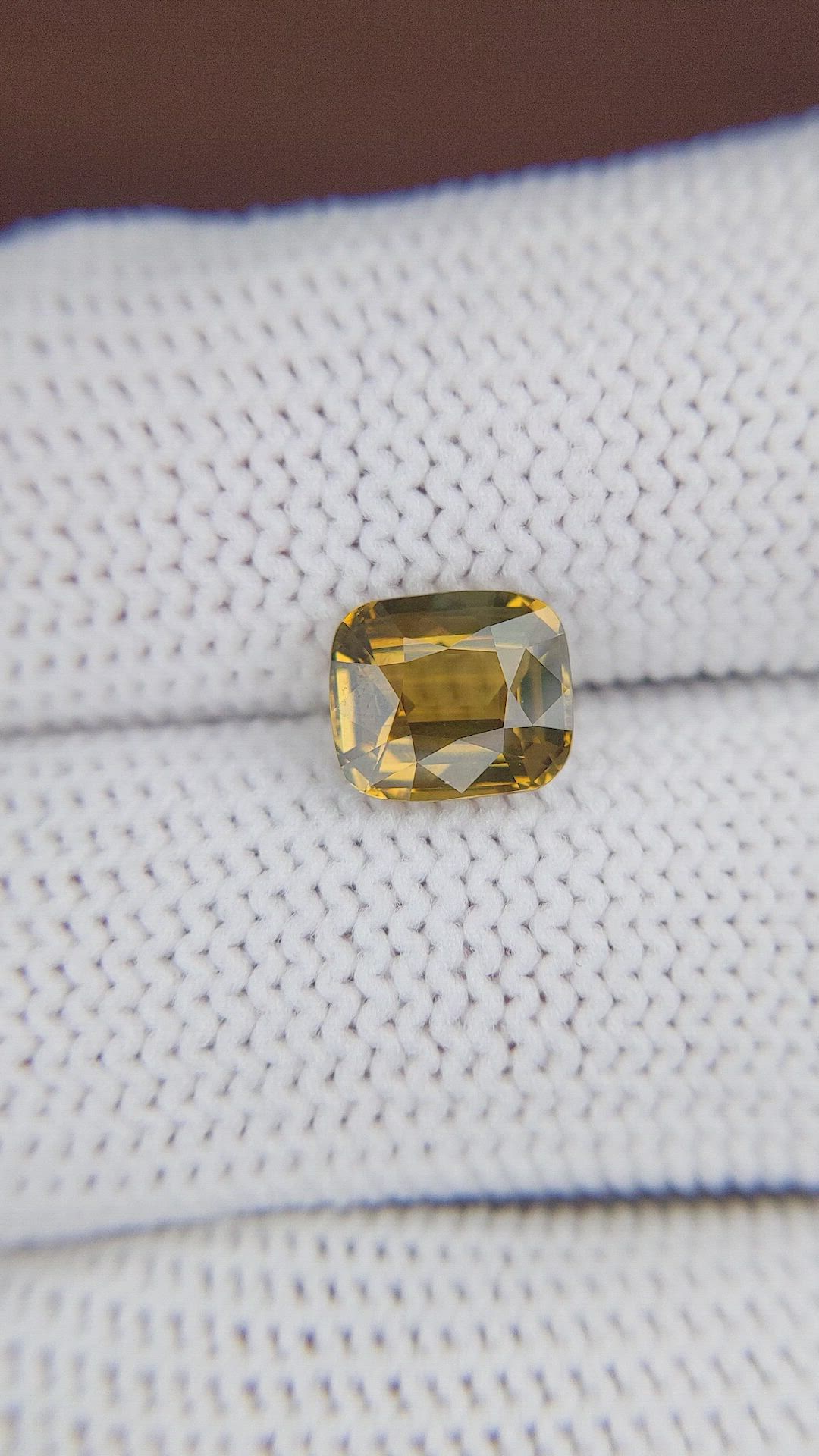 2.04 Ct. Alexandrite from Ceylon (Sri Lanka) Size Video